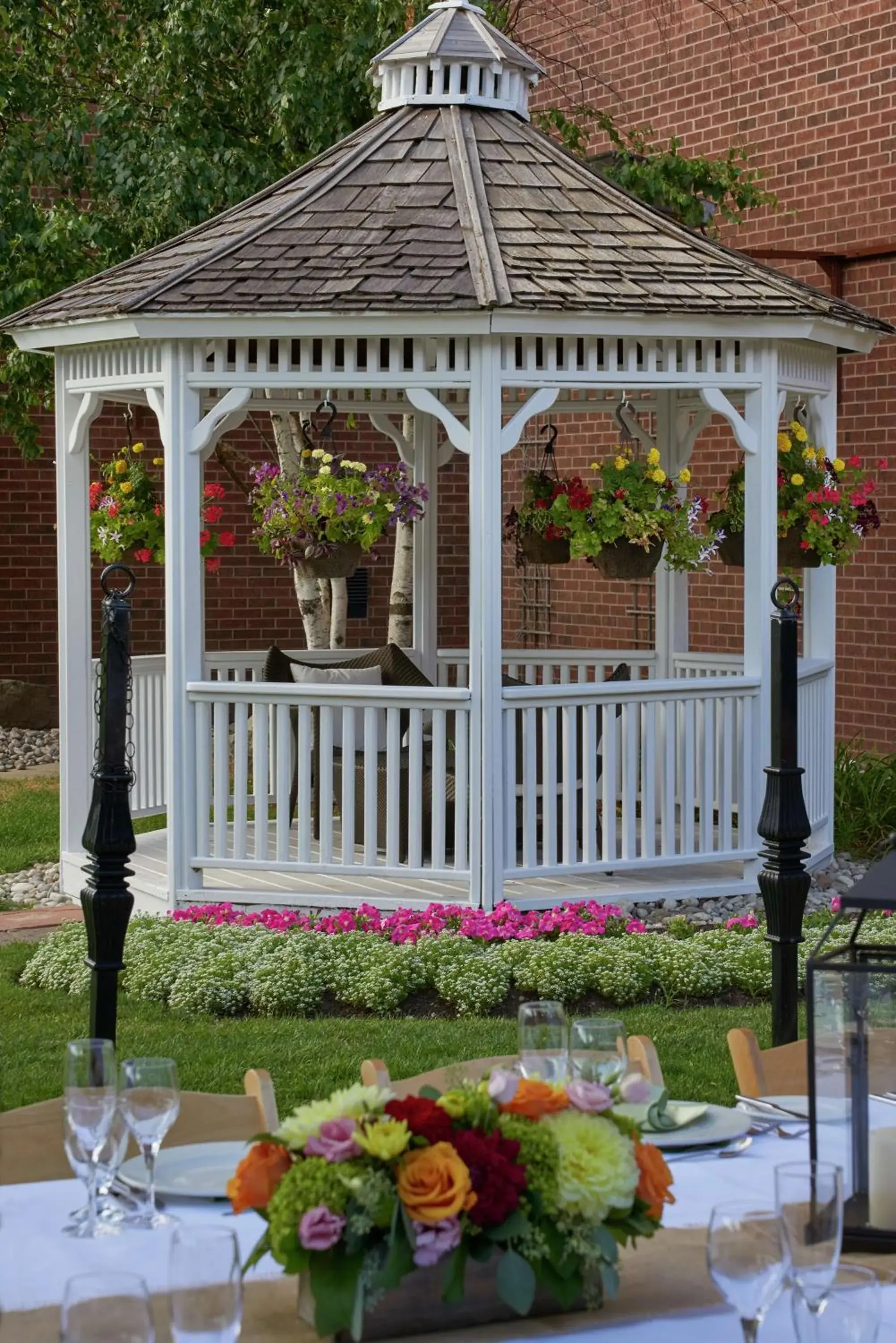 Inner courtyard view in Hilton Mississauga/Meadowvale Inner courtyard view in Hilton Mississauga/Meadowvale