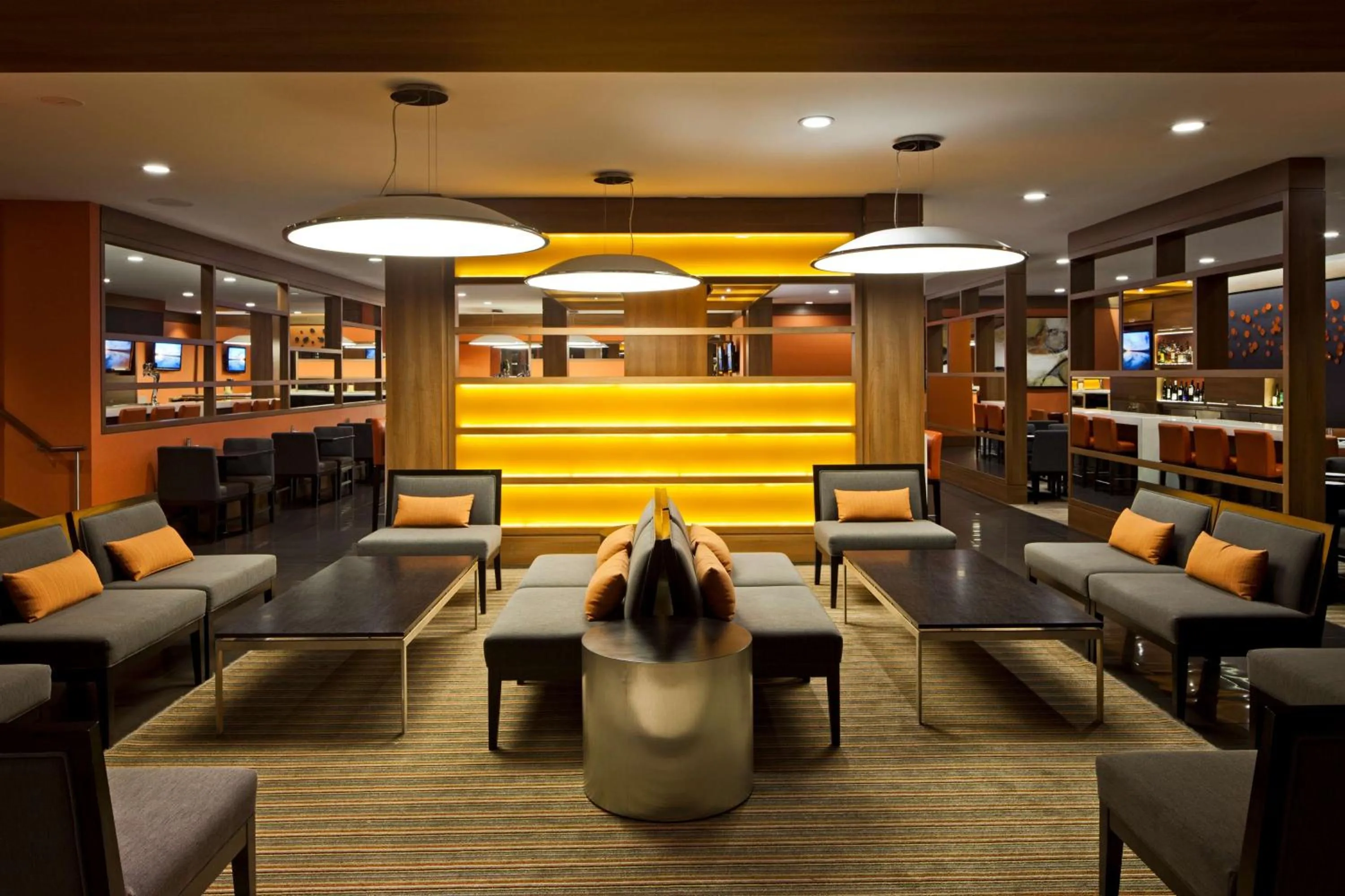 Restaurant/places to eat in Hilton Mississauga/Meadowvale