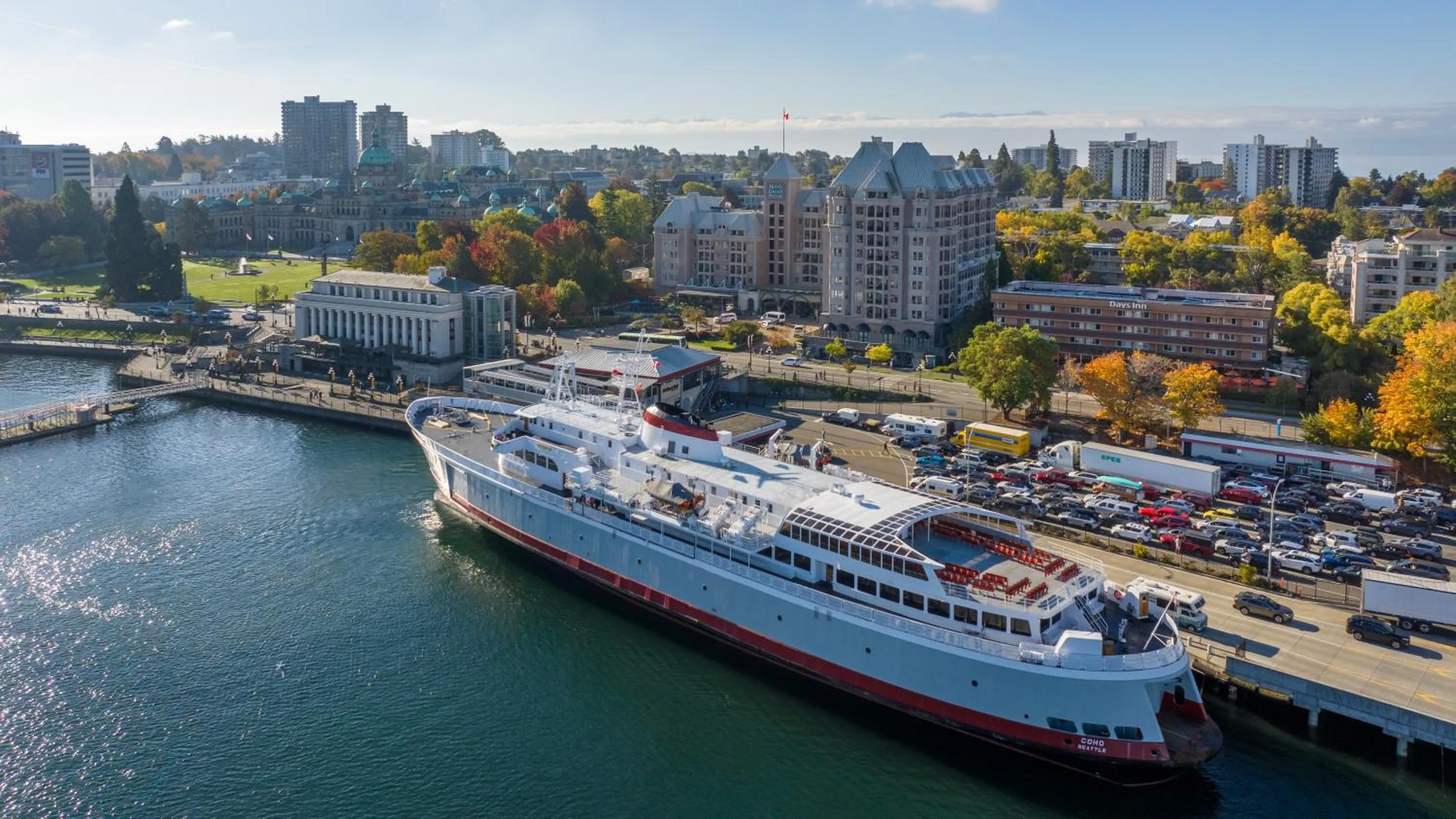 Property building in Days Inn by Wyndham Victoria On The Harbour