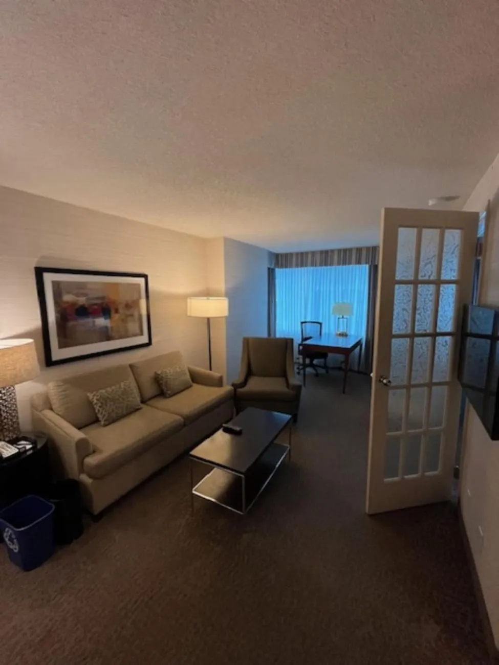 Living room in Cambridge Suites Toronto