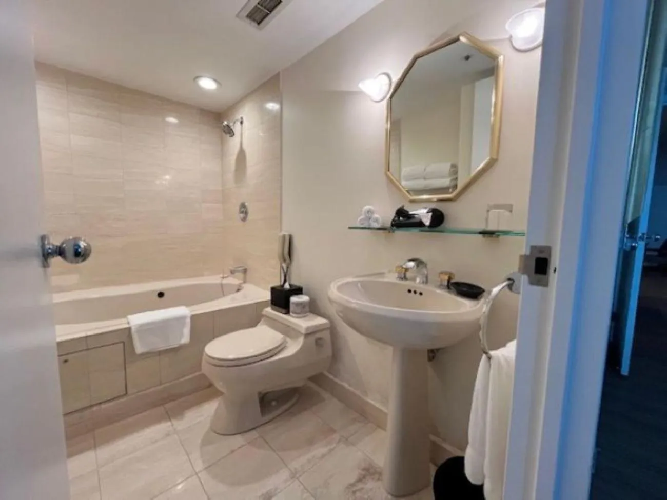 Toilet in Cambridge Suites Toronto