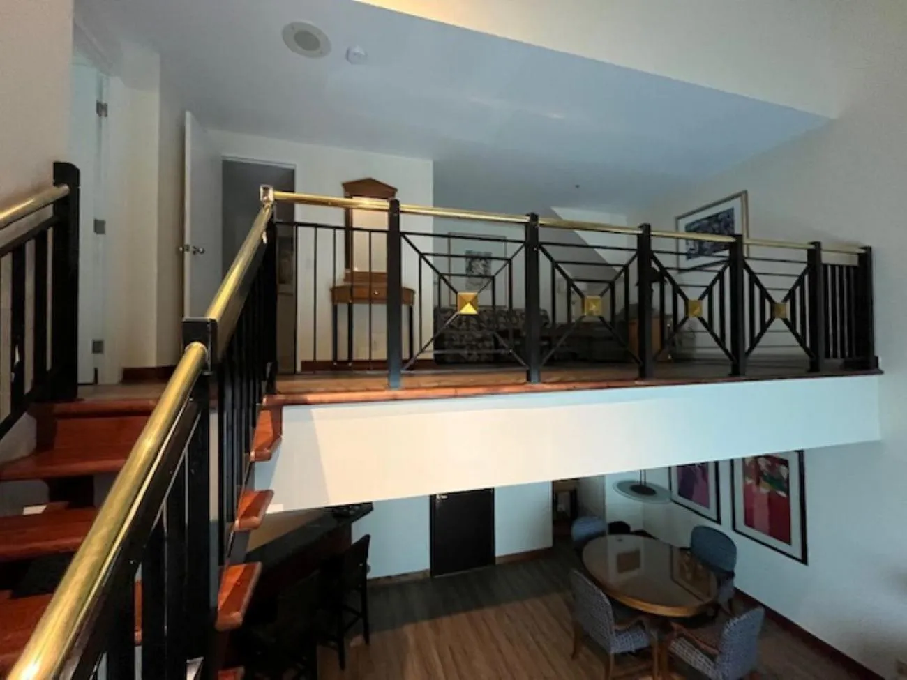 Living room in Cambridge Suites Toronto