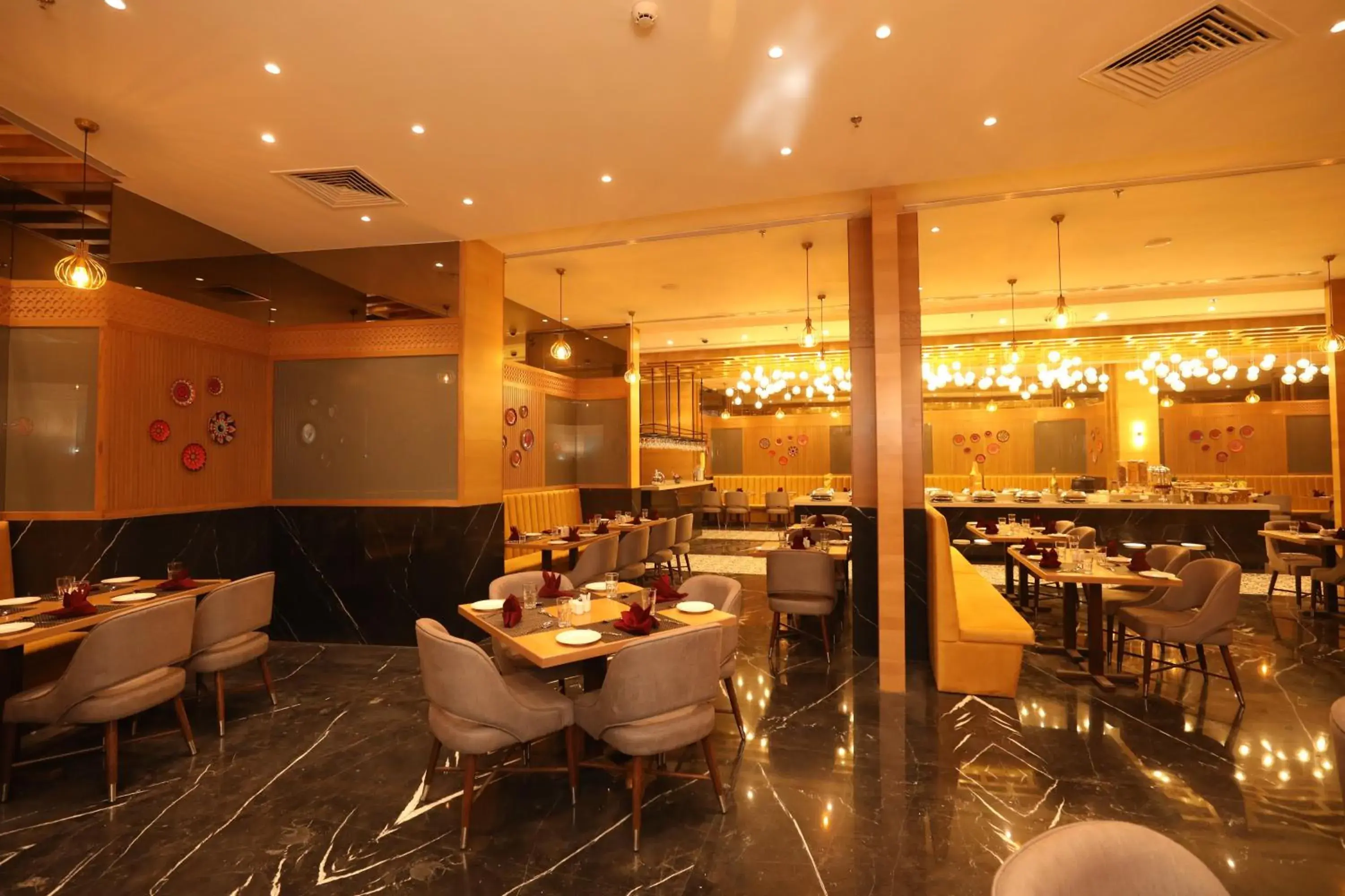 Restaurant/places to eat in Regenta Central Udaipur, Court Circle Restaurant/places to eat in Regenta Central Udaipur, Court Circle