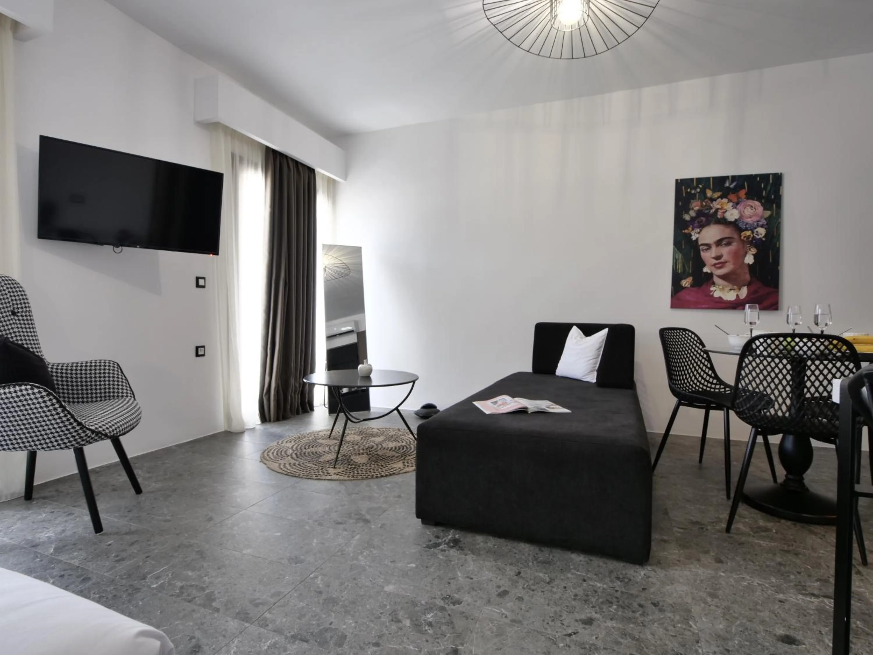TV and multimedia in Kalypso Suites Hotel - Adults Only