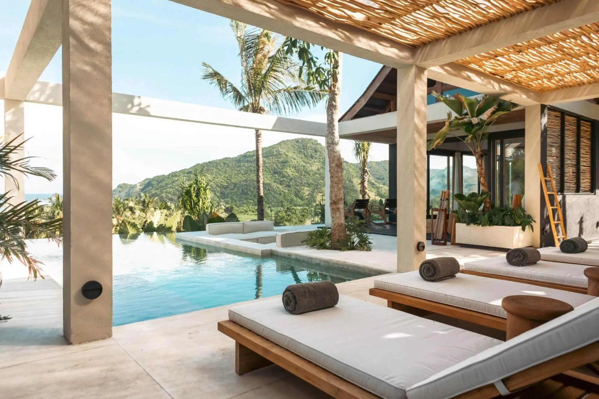 Swimming pool in Tampah Hills