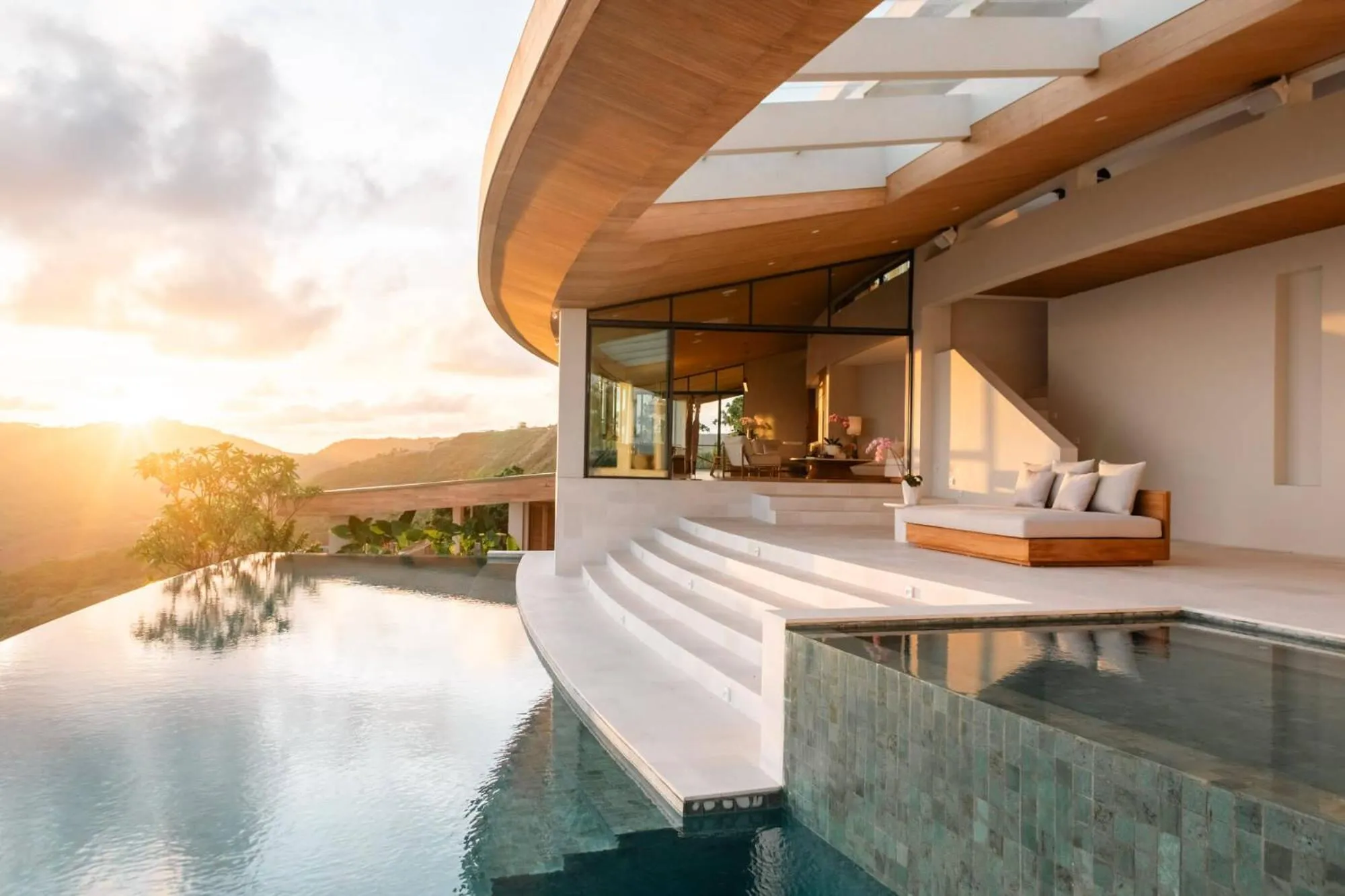 Swimming pool in Tampah Hills