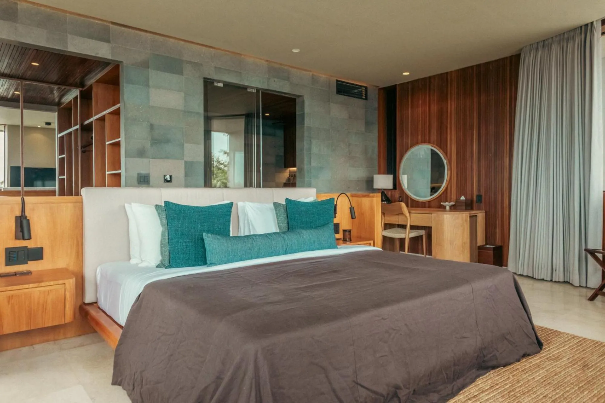 Bedroom, Bed in Tampah Hills