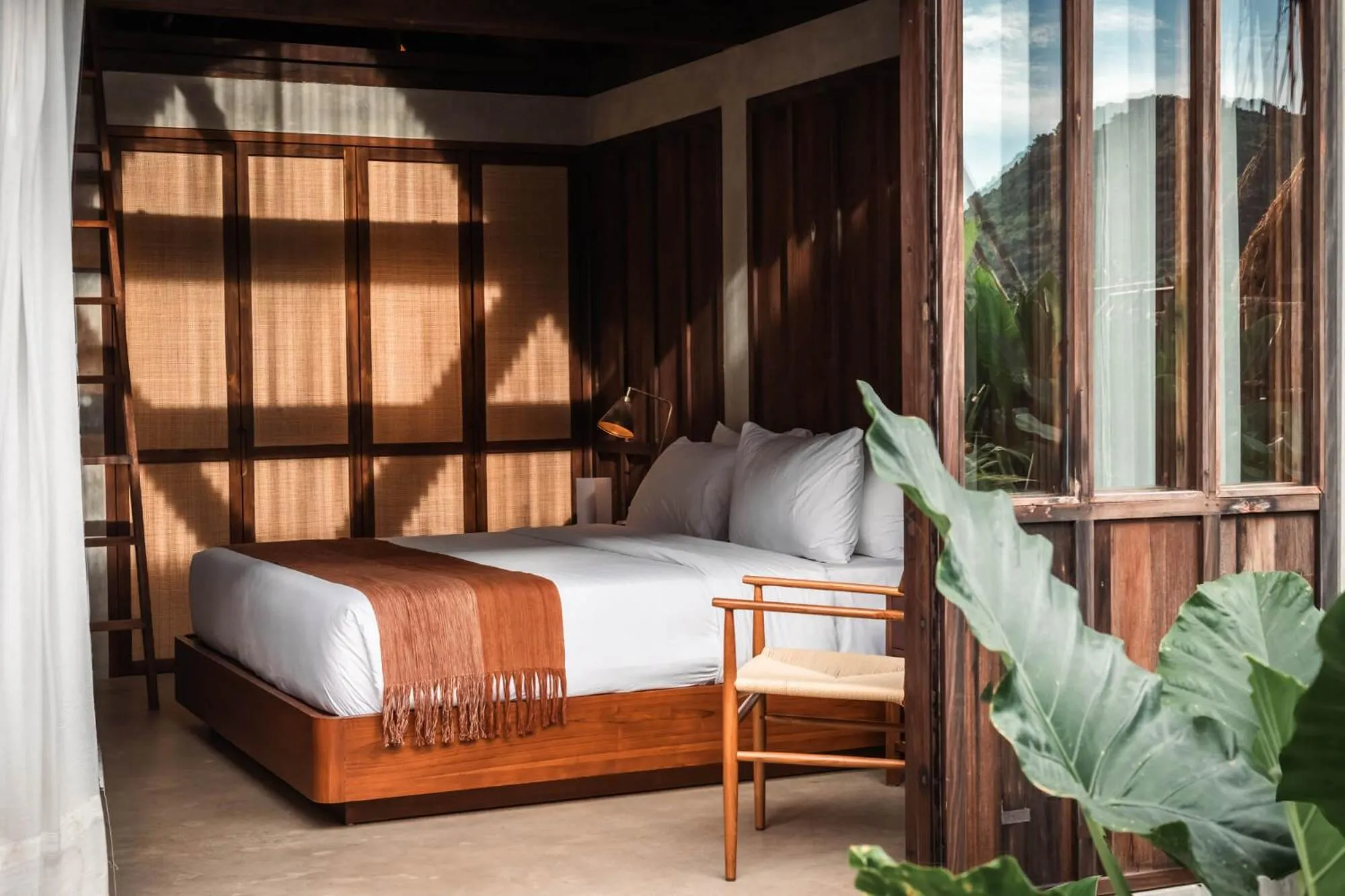 Bedroom, Bed in Tampah Hills