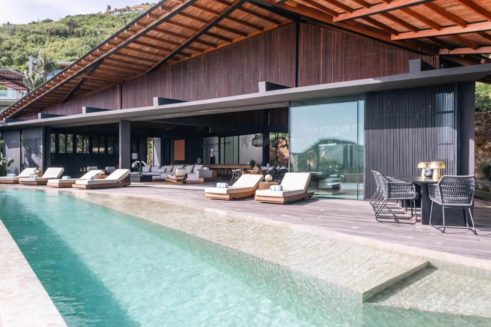 Swimming pool in Tampah Hills