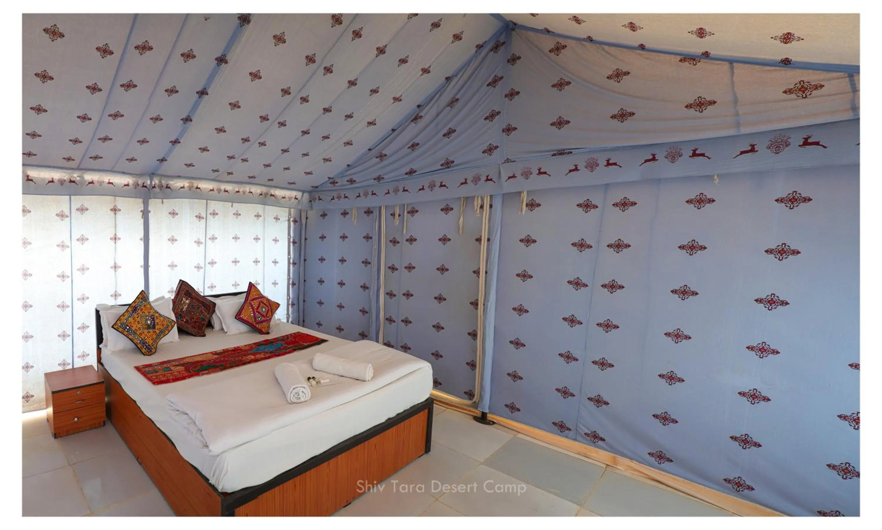 Photo of the whole room, Bed in Shiv Tara Desert Camp
