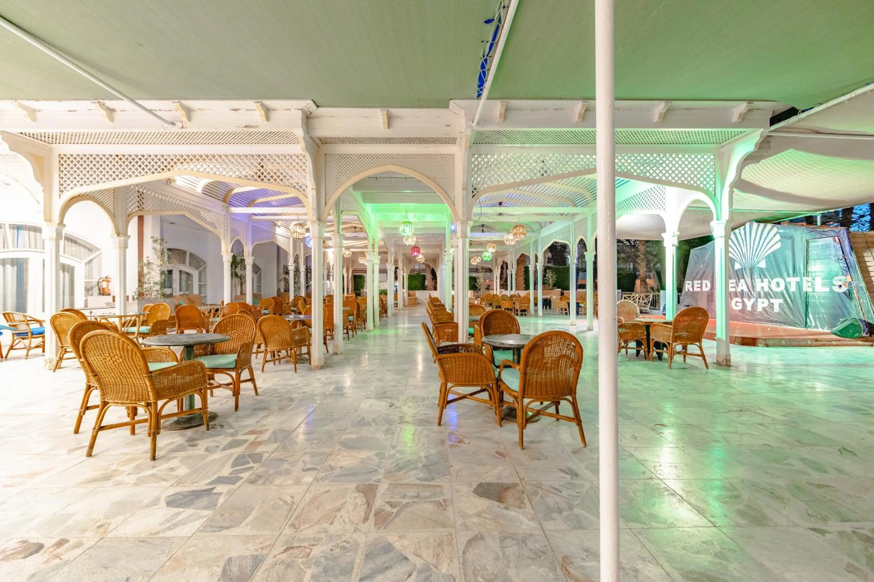 Lounge or bar, Restaurant/Places to Eat in The Grand Hotel, Hurghada