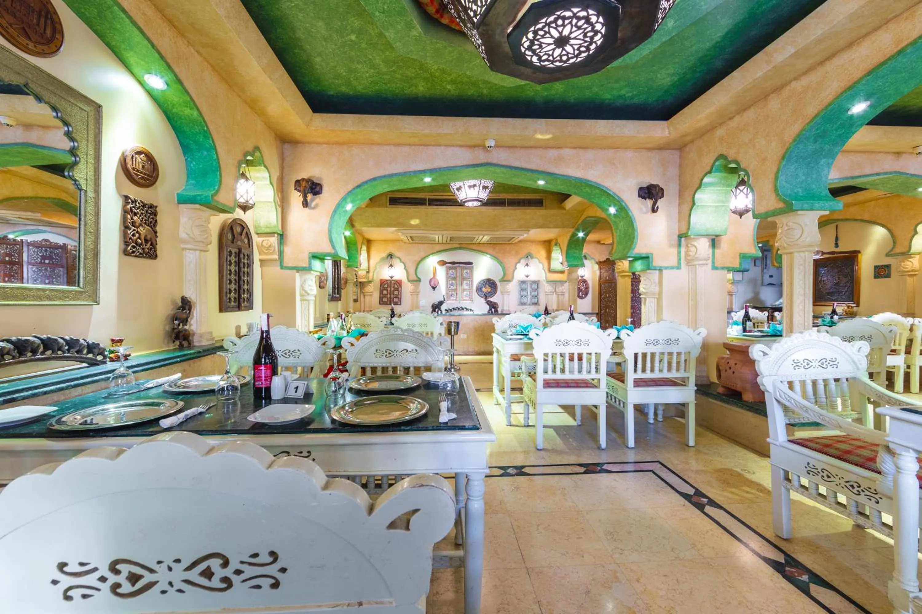 Restaurant/Places to Eat in The Grand Hotel, Hurghada
