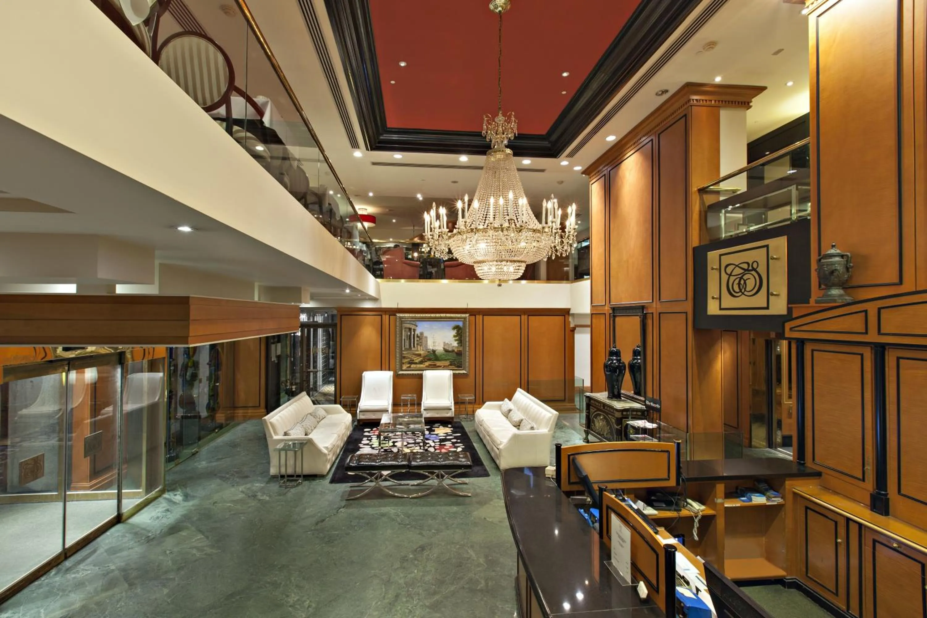 Lobby or reception in Hôtel Le Cantlie Suites