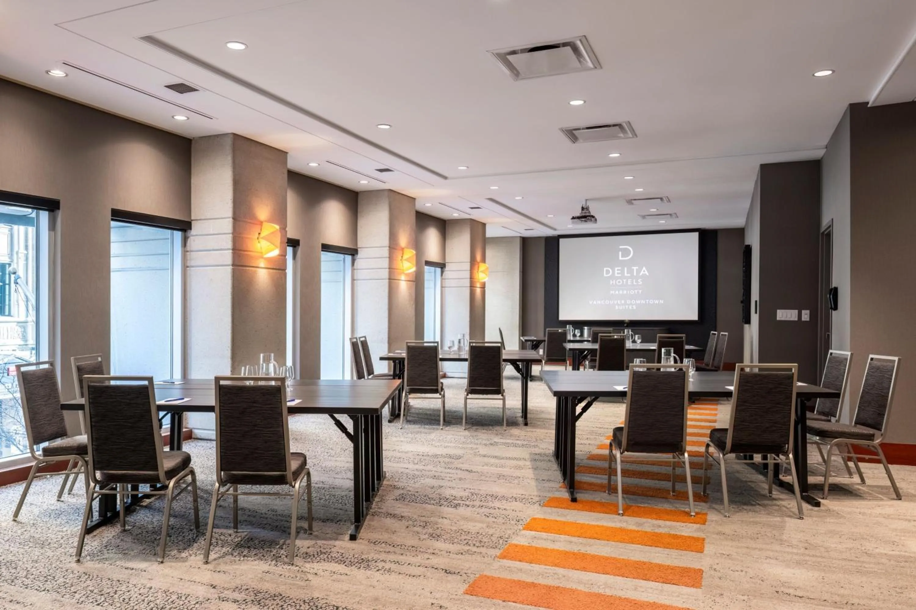 Meeting/conference room in Delta Hotels by Marriott Vancouver Downtown Suites