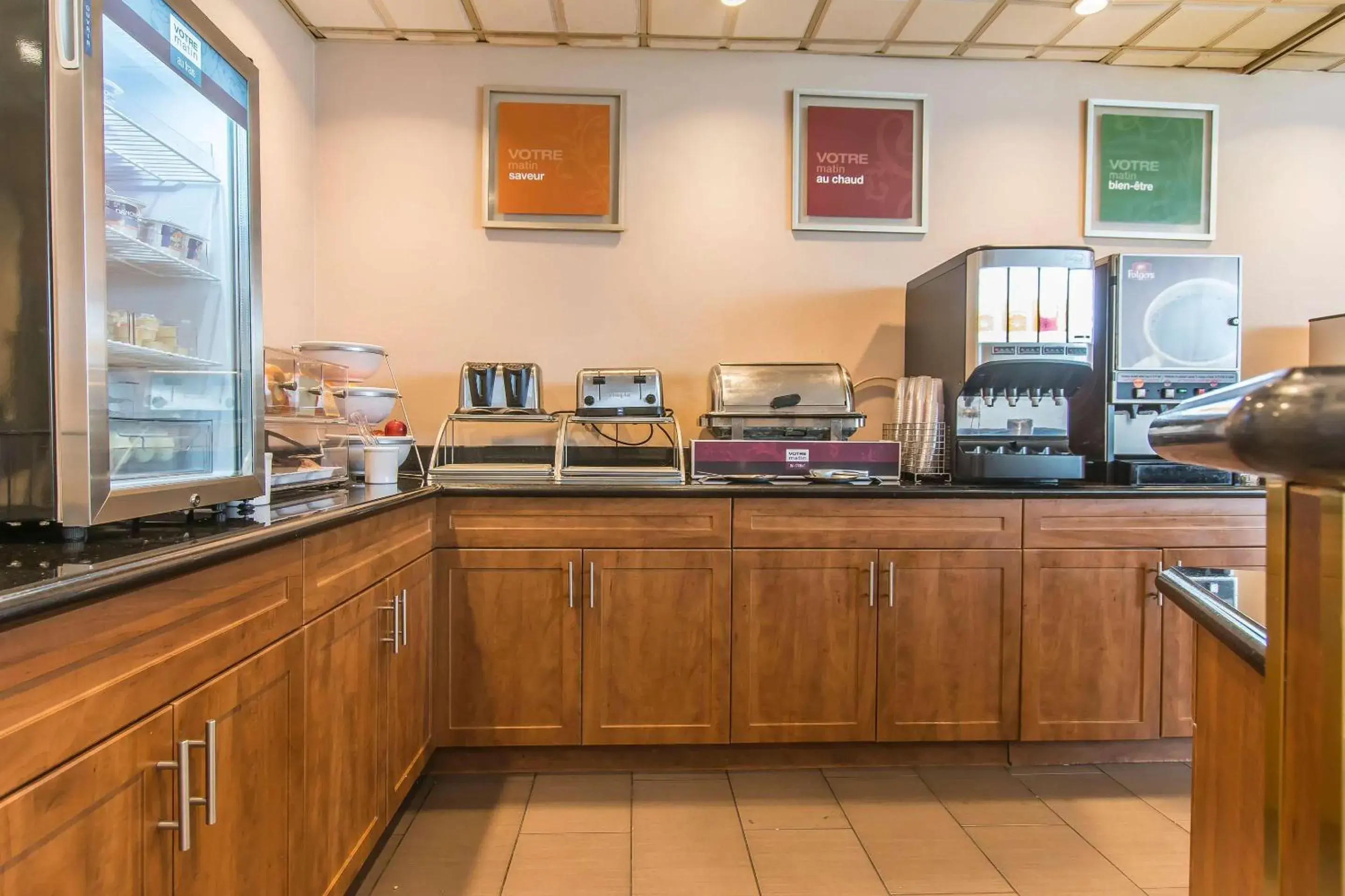 Breakfast in Comfort Suites Downtown Breakfast in Comfort Suites Downtown