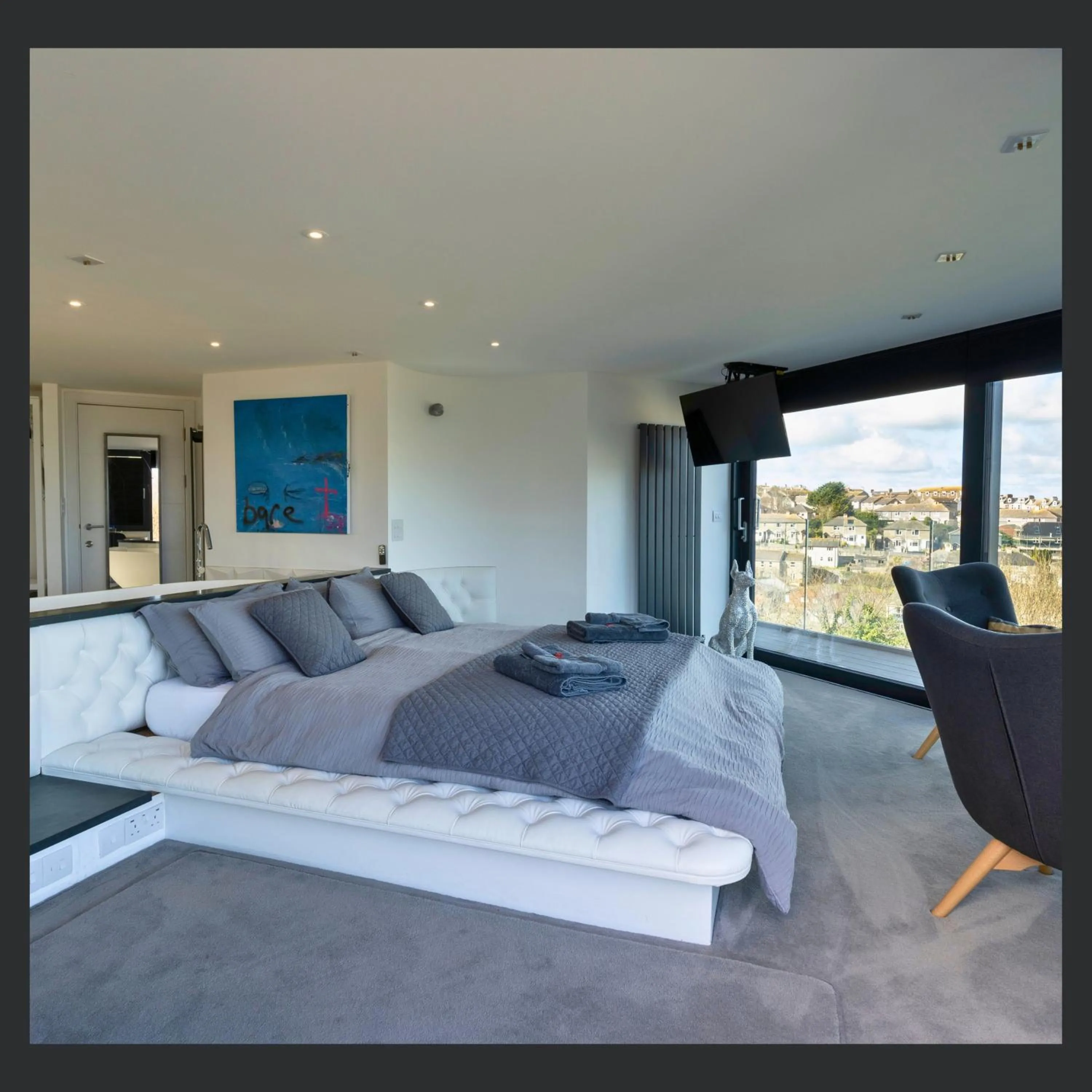 Bed in Uno St Ives - Boutique Luxury Accommodation