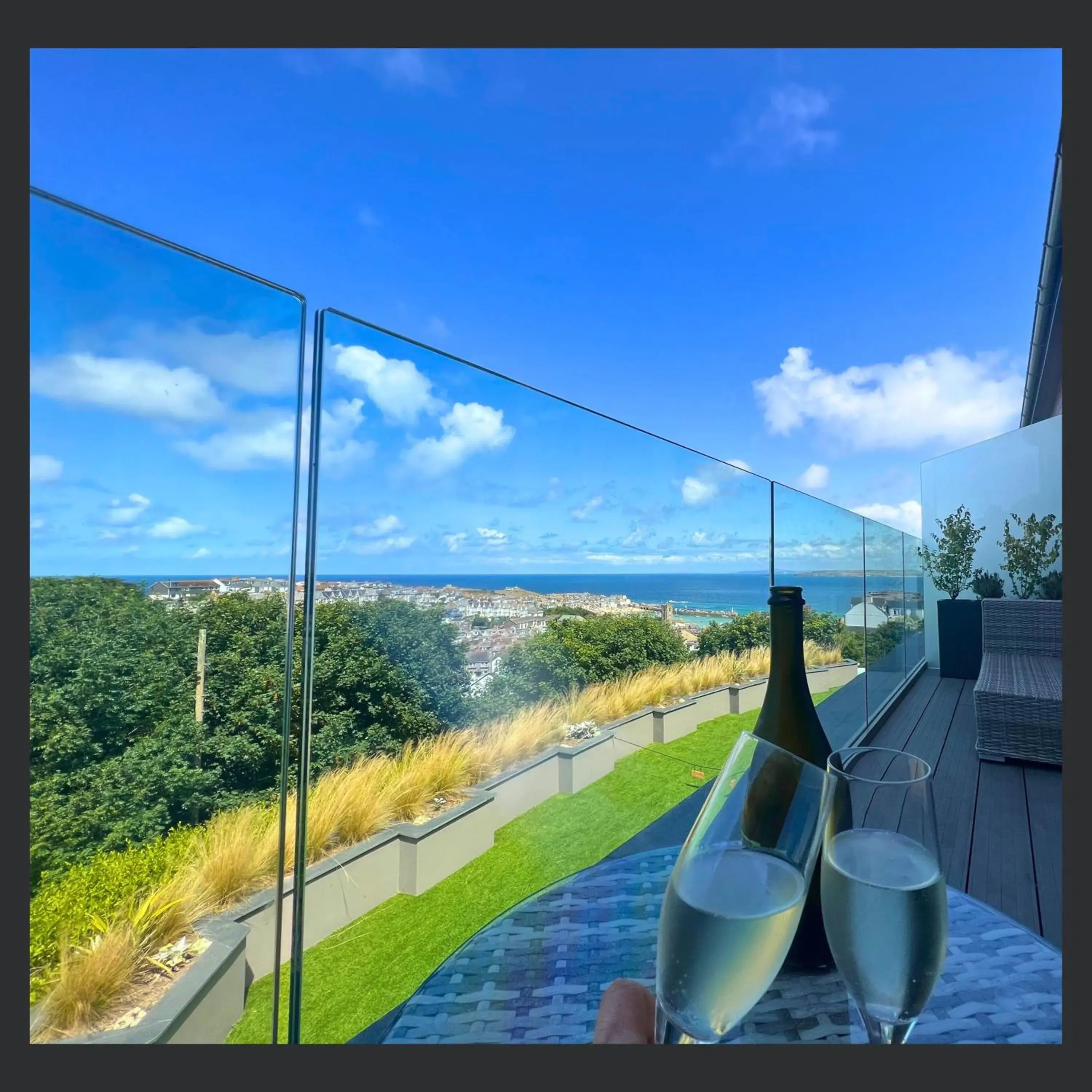 Double Room with Balcony and Sea View in Uno St Ives - Boutique Luxury Accommodation Double Room with Balcony and Sea View in Uno St Ives - Boutique Luxury Accommodation