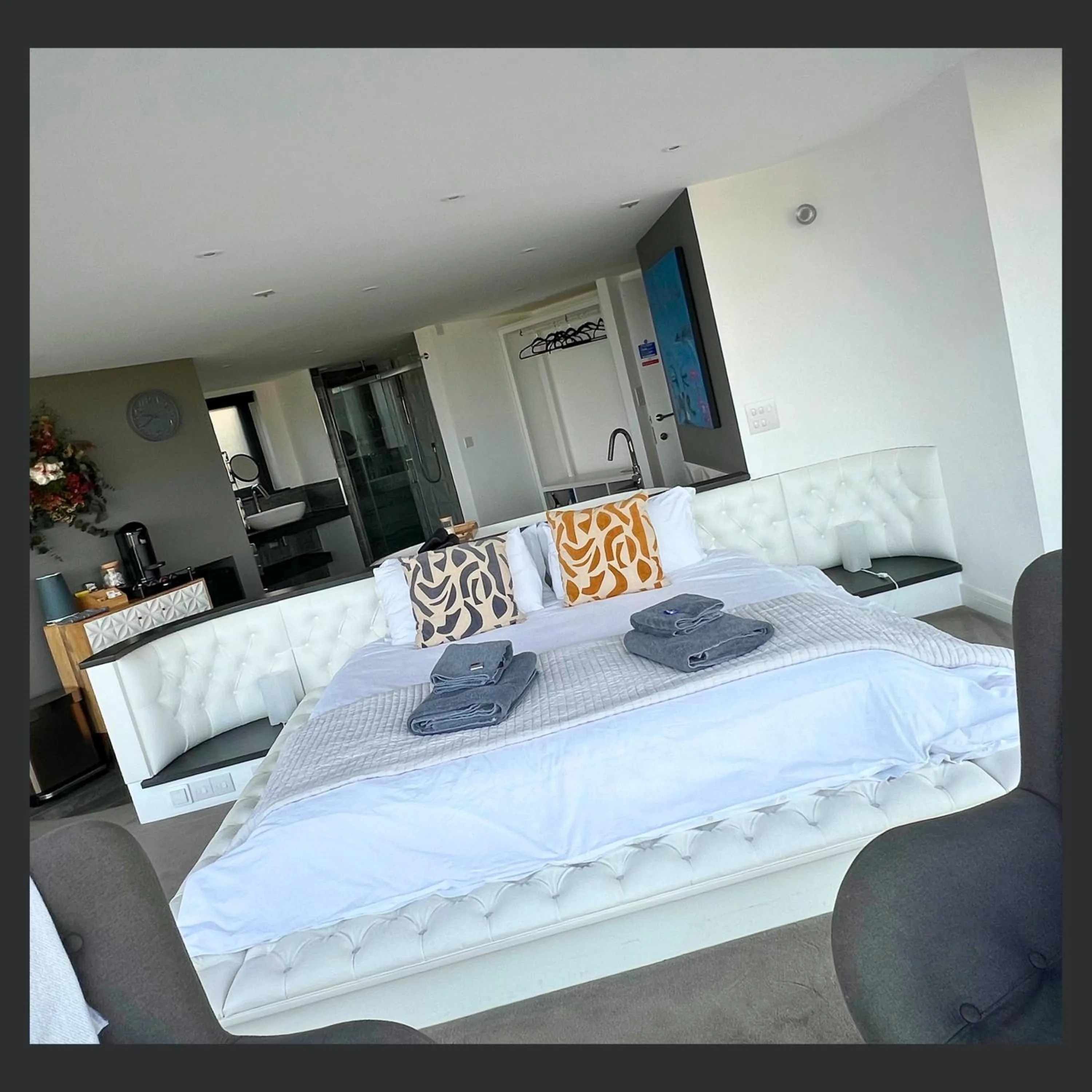 Bed in Uno St Ives - Boutique Luxury Accommodation