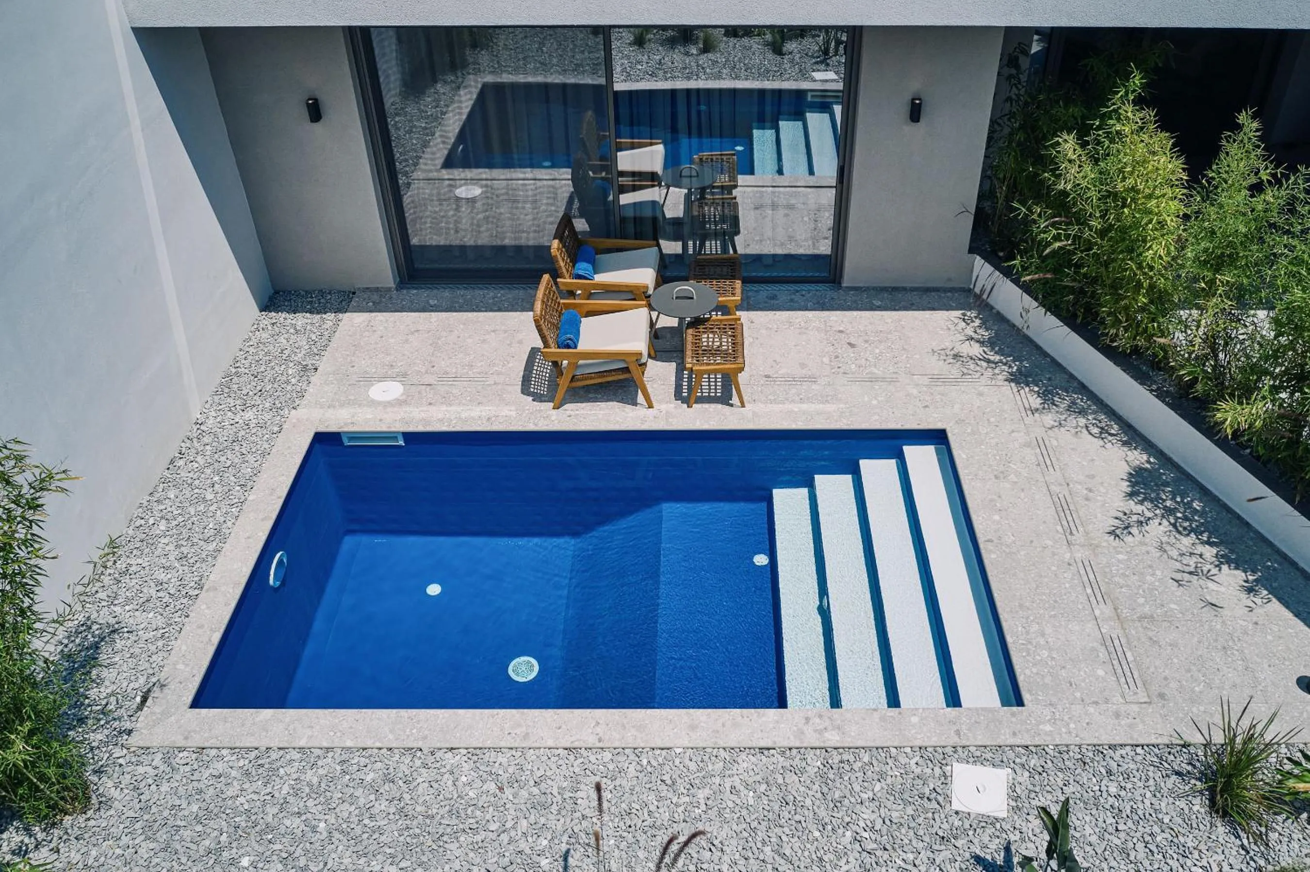 Swimming pool in Origami Boutique Residences