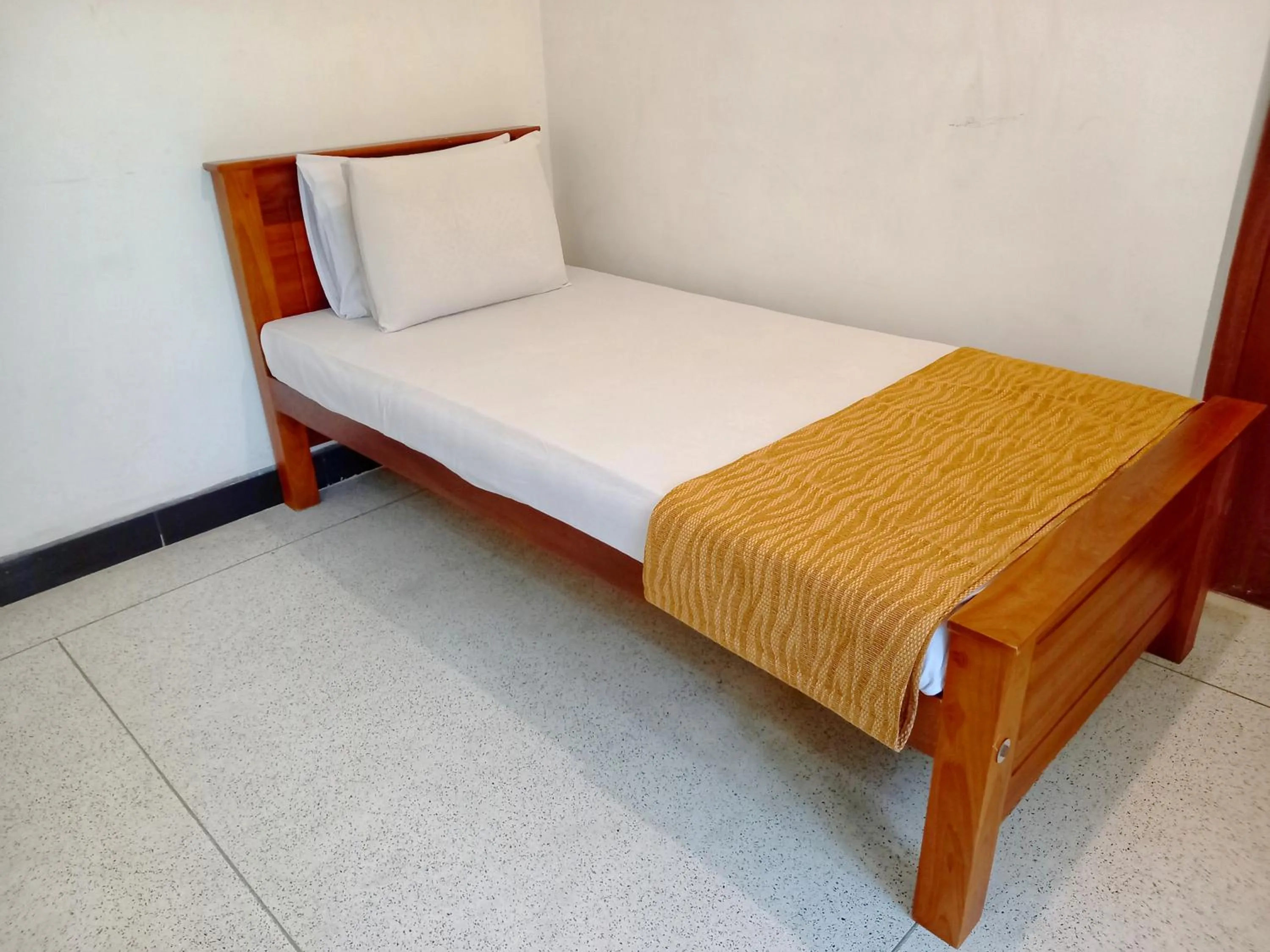 Bed in Schatzi's Hideaway