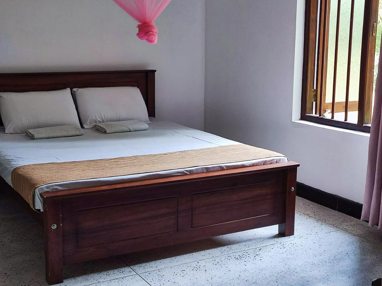 Bed in Schatzi's Hideaway