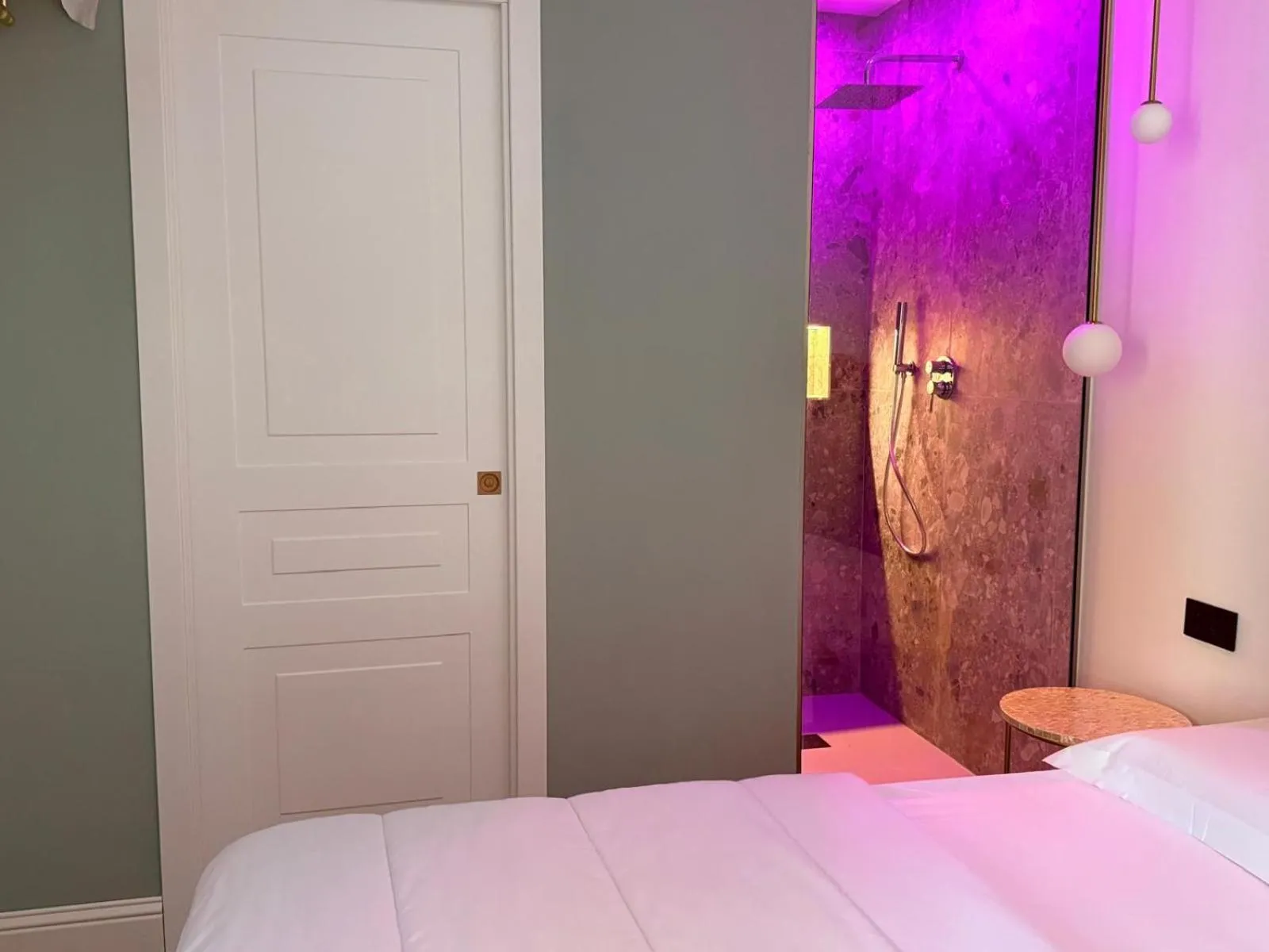 Bathroom, Bed in Krysos Luxury Rooms