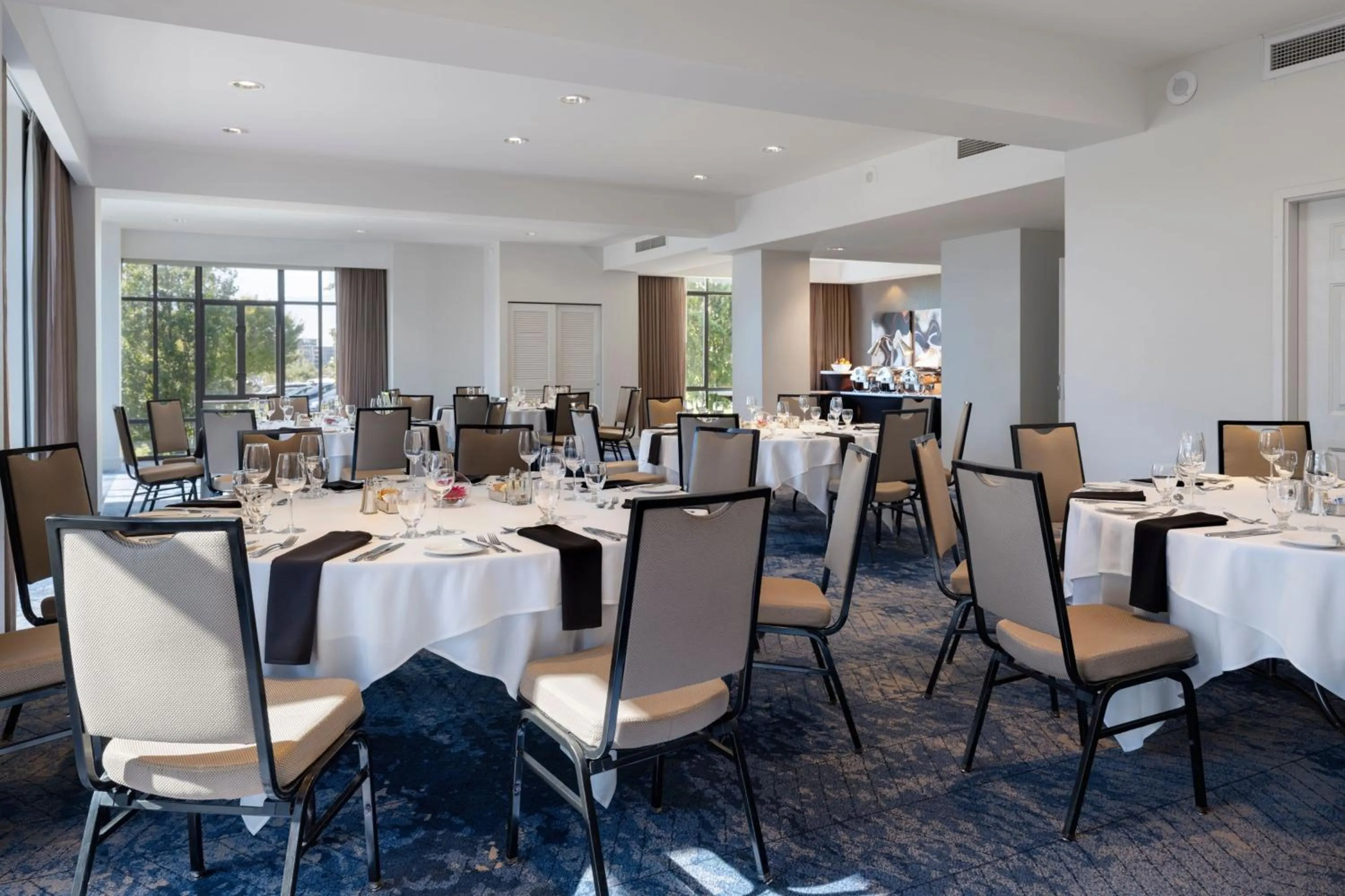 Meeting/conference room in Delta Hotels by Marriott Victoria Ocean Pointe Resort