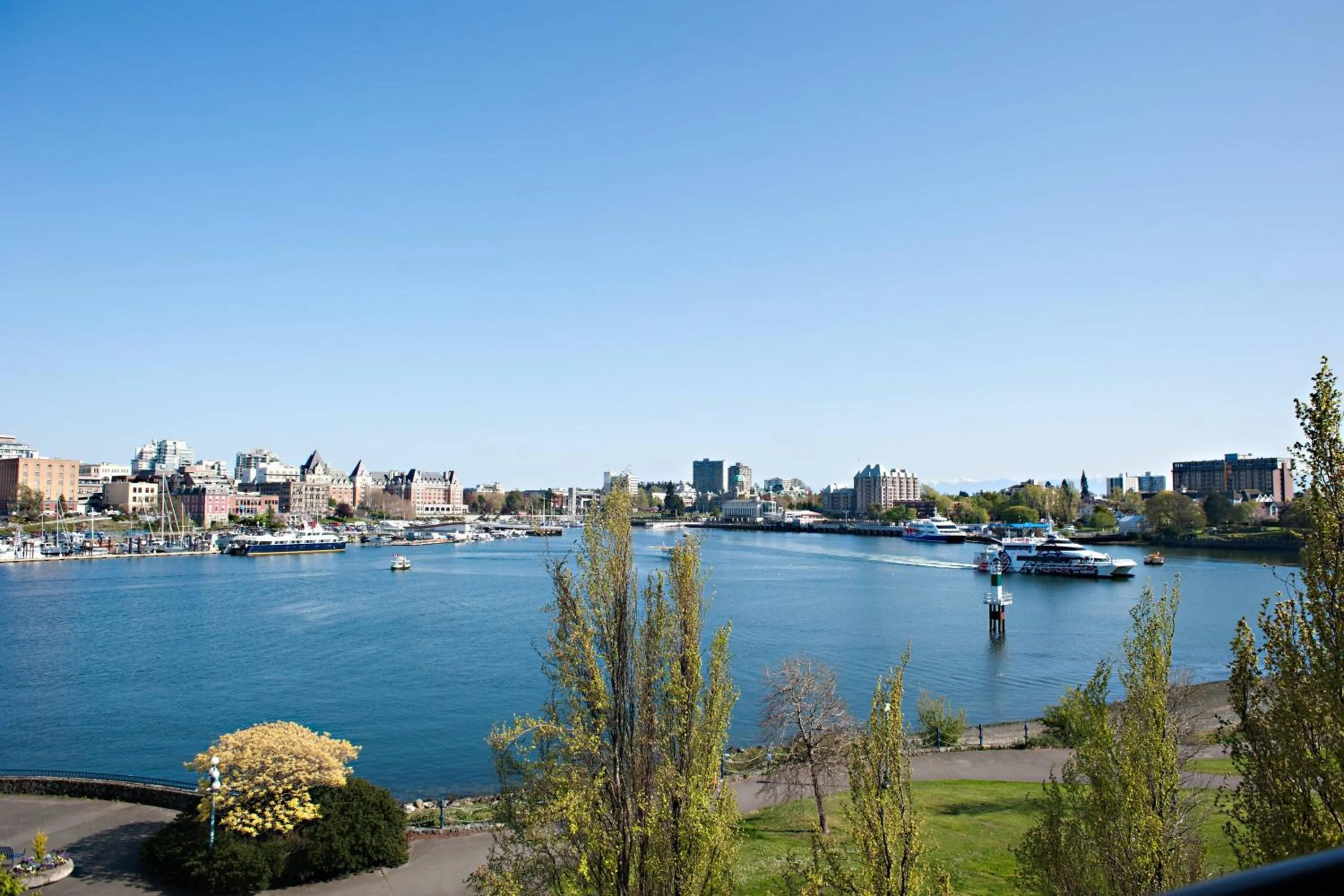 Bedroom in Delta Hotels by Marriott Victoria Ocean Pointe Resort