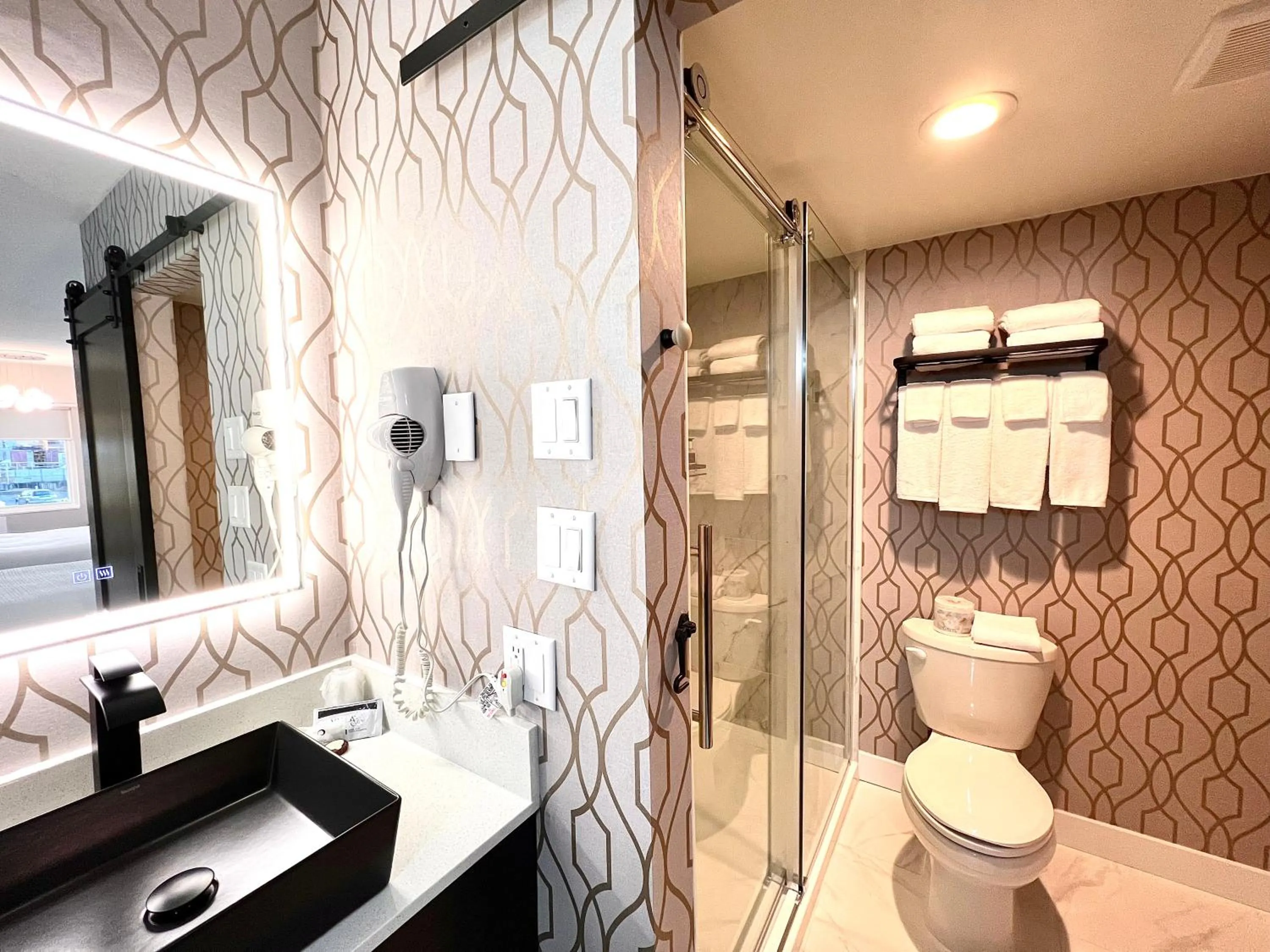 Bathroom in The Vic, an Ascend Collection Hotel