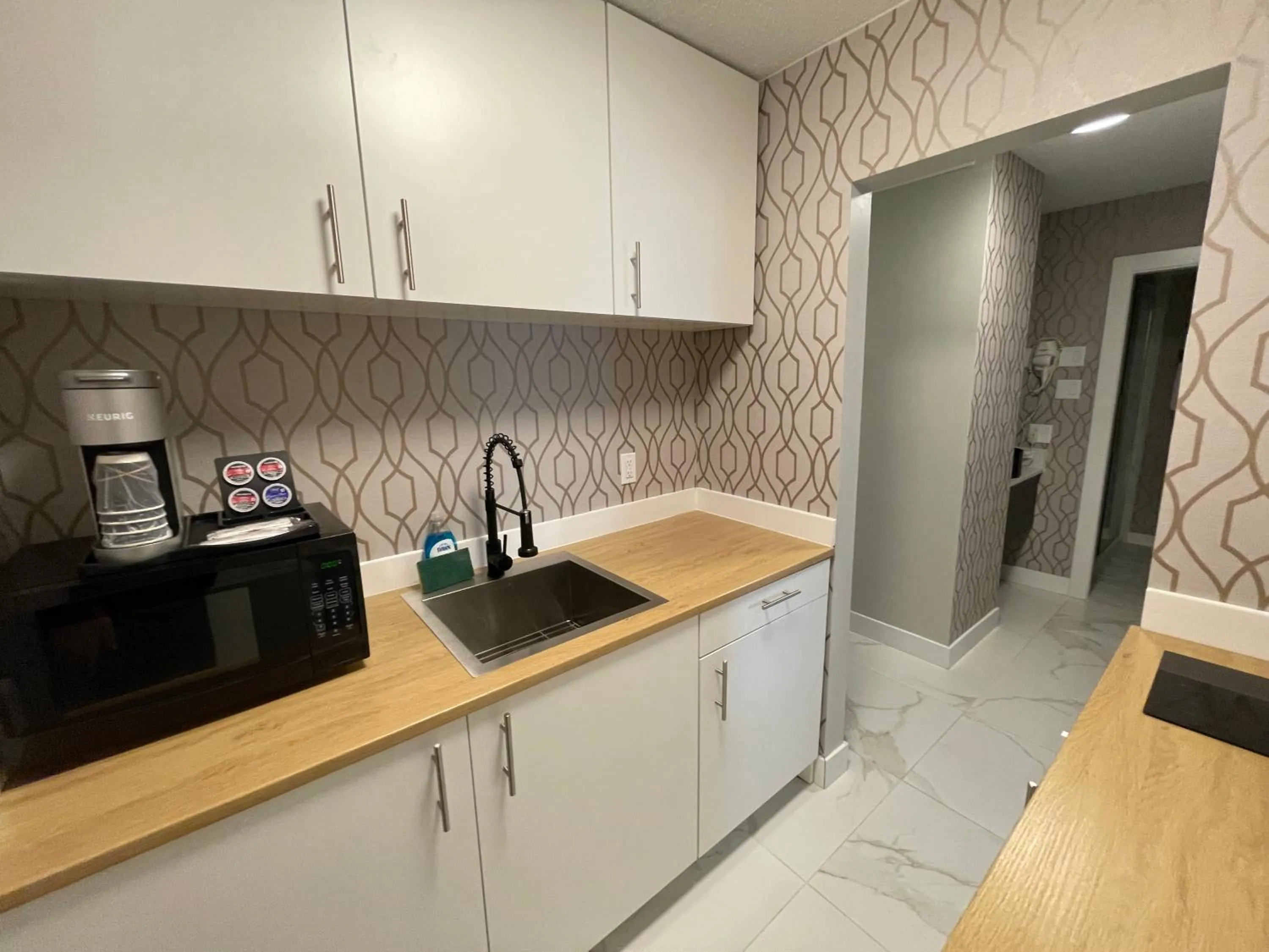 Kitchen or kitchenette in The Vic, an Ascend Collection Hotel
