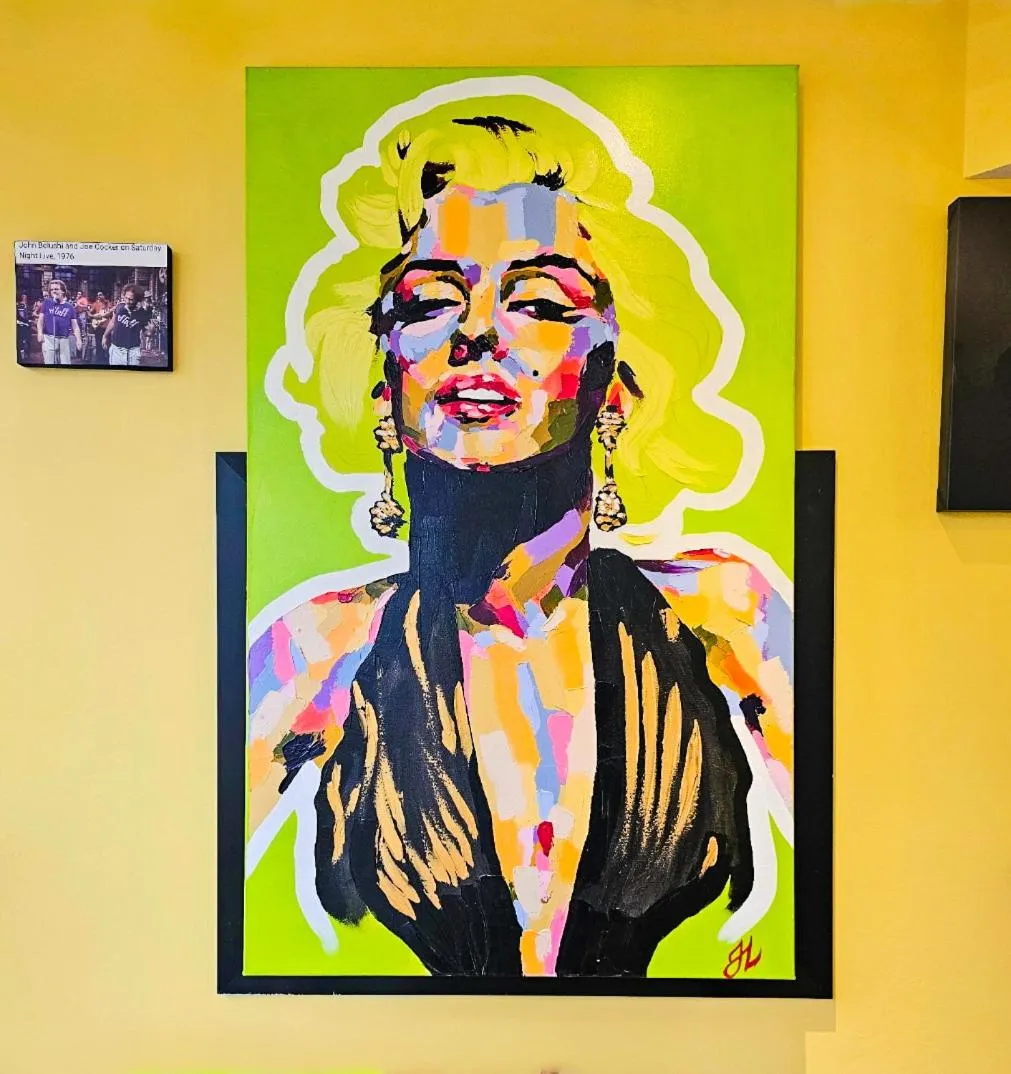 Restaurant/places to eat in The Vic, an Ascend Collection Hotel