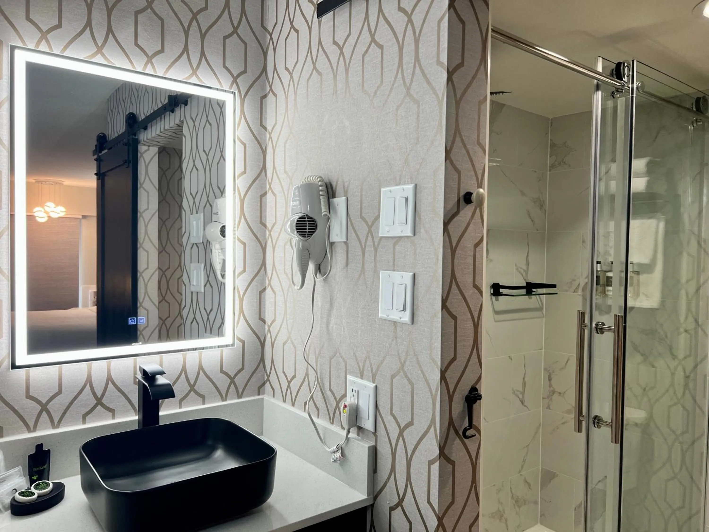 Bathroom in The Vic, an Ascend Collection Hotel