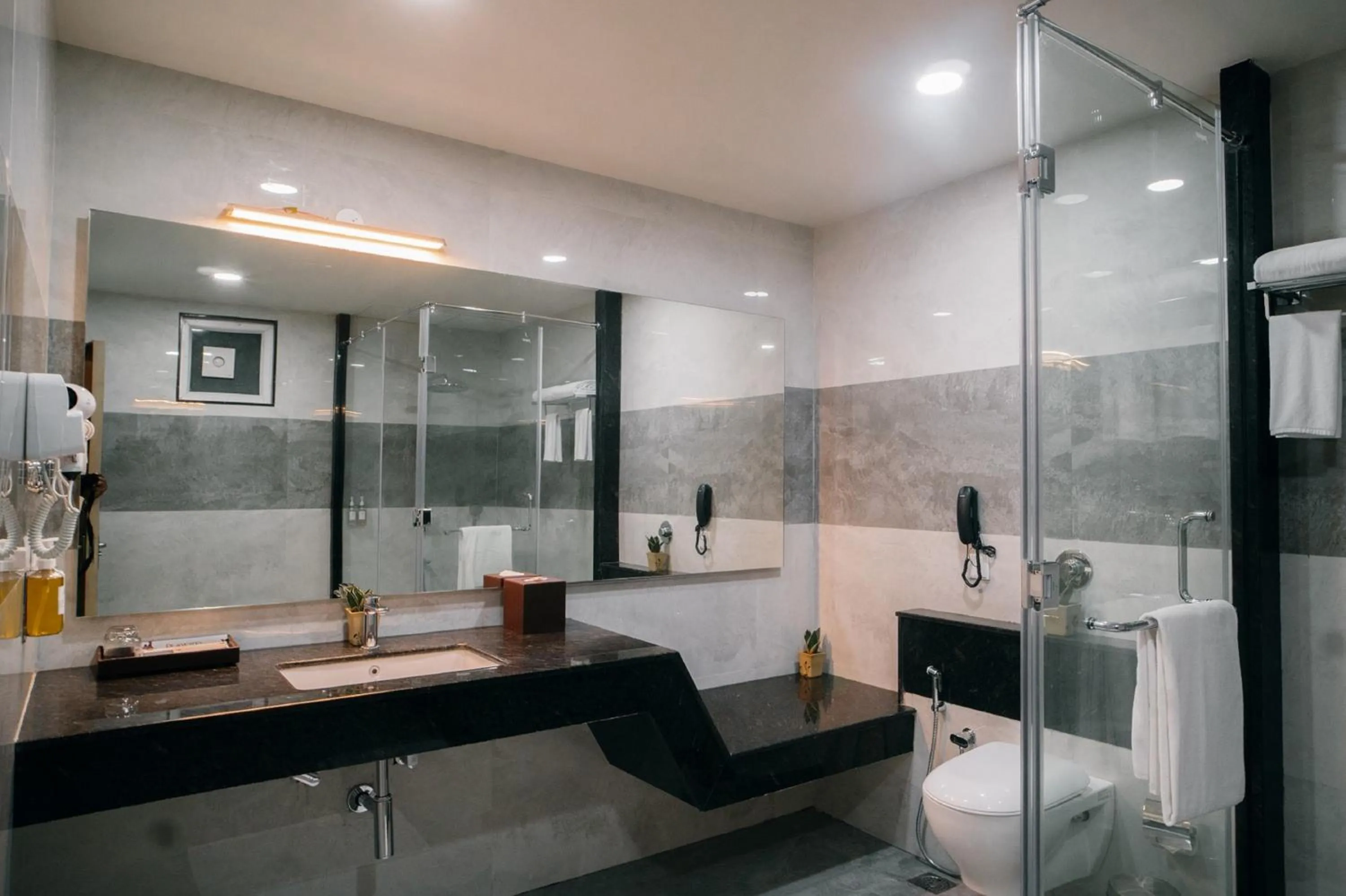 Bathroom in Playotel Premier Guna