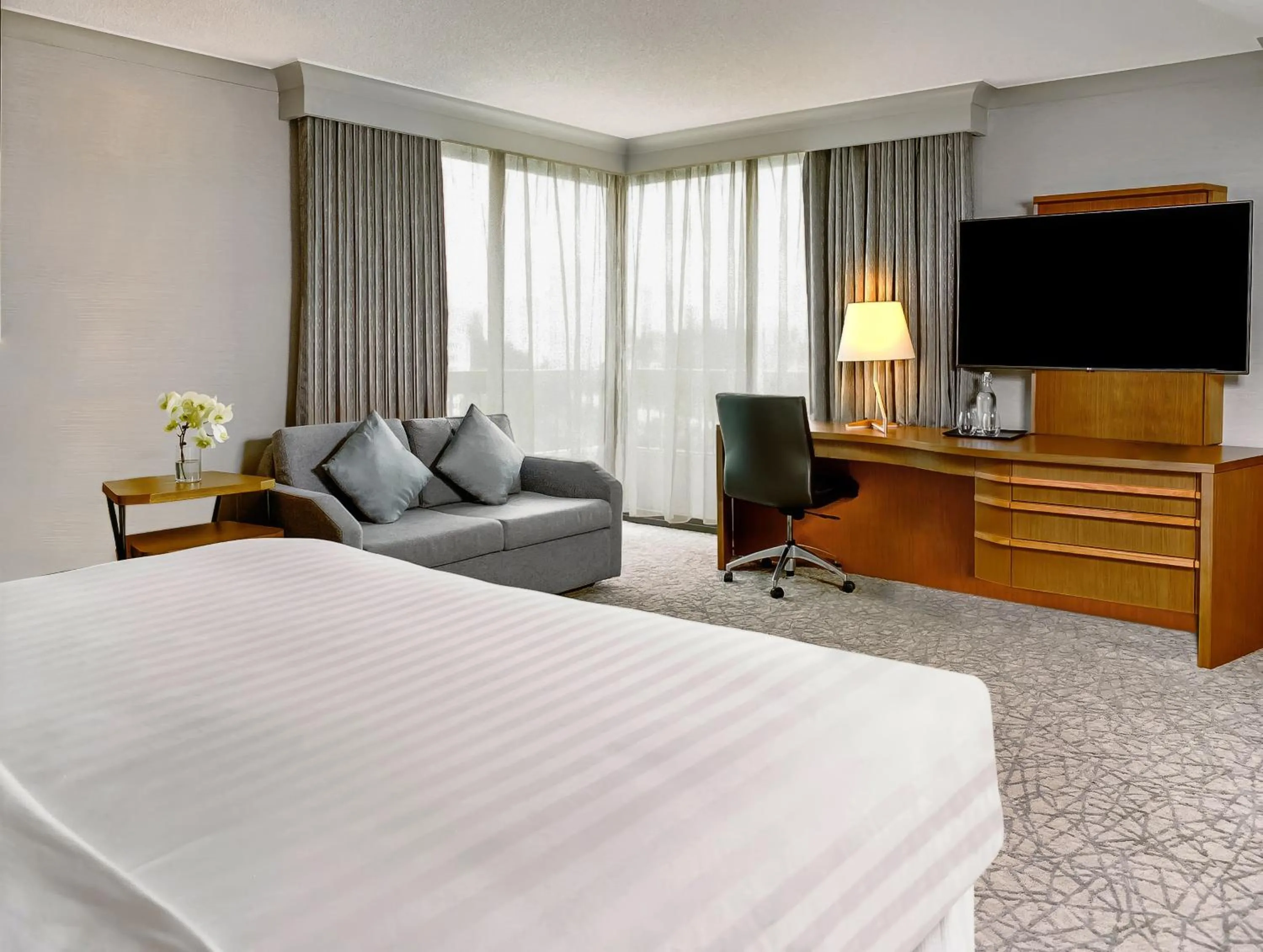 Photo of the whole room, Bed in Crowne Plaza Toronto - North York by IHG