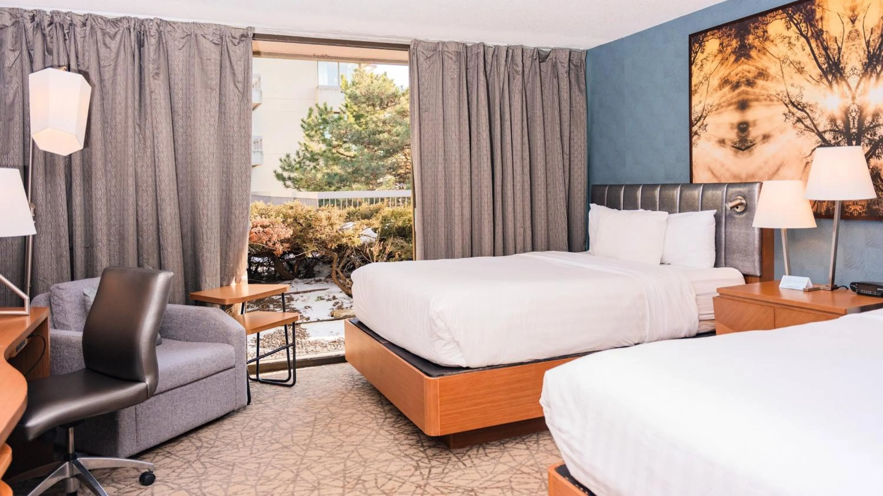 Photo of the whole room, Bed in Crowne Plaza Toronto - North York by IHG