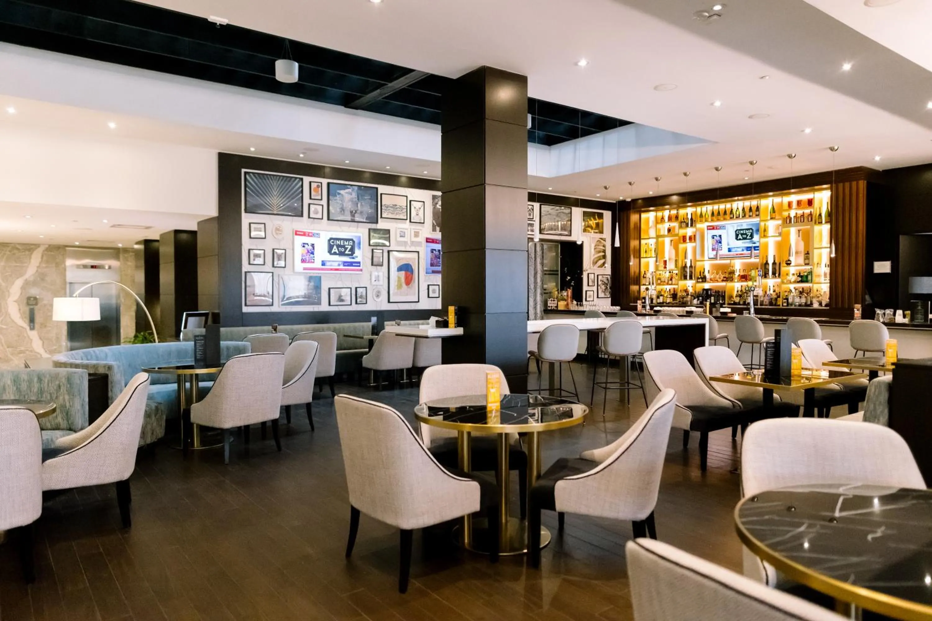 Restaurant/places to eat in Crowne Plaza Toronto - North York by IHG