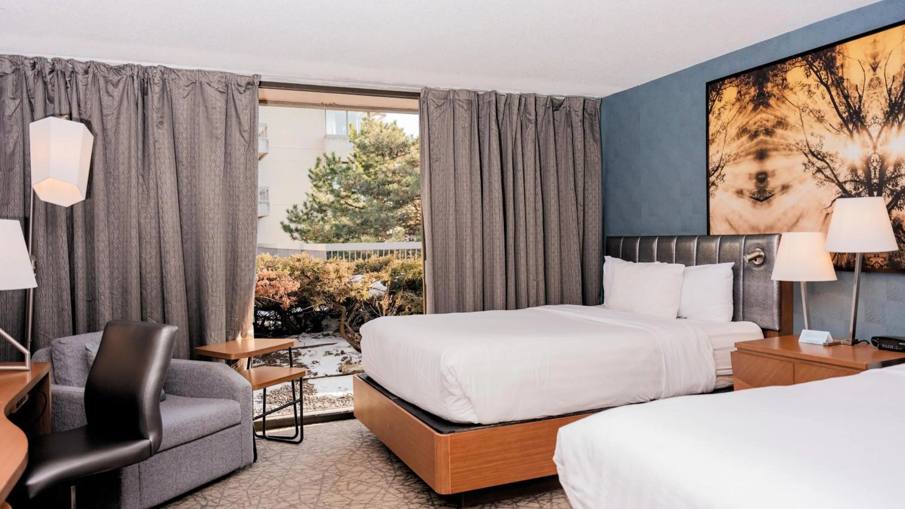 Photo of the whole room, Bed in Crowne Plaza Toronto - North York by IHG