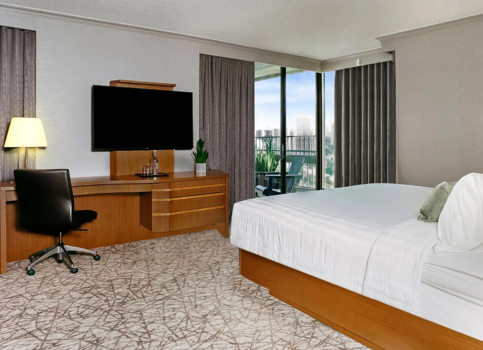 Photo of the whole room, Bed in Crowne Plaza Toronto - North York by IHG