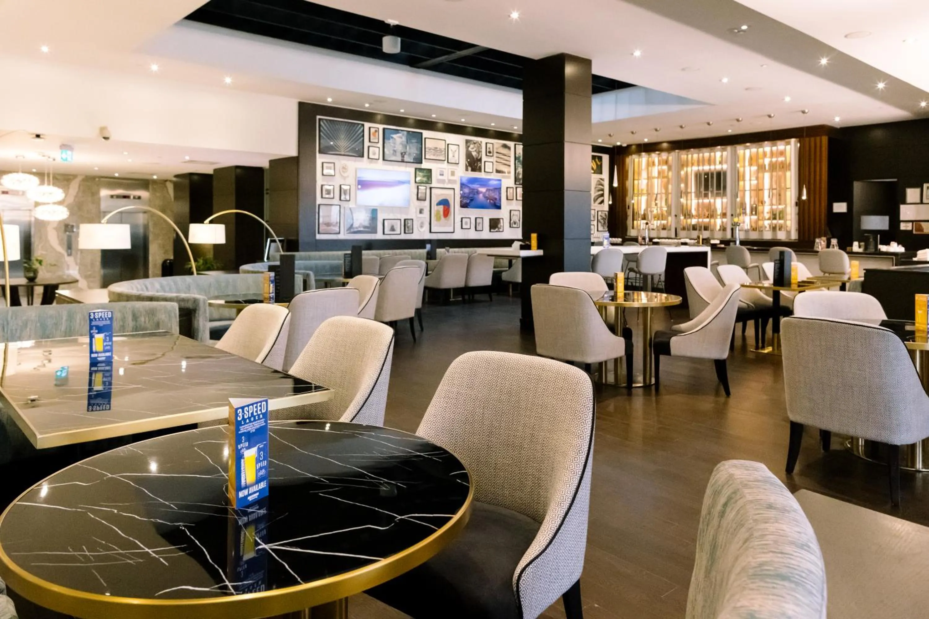 Restaurant/places to eat in Crowne Plaza Toronto - North York by IHG