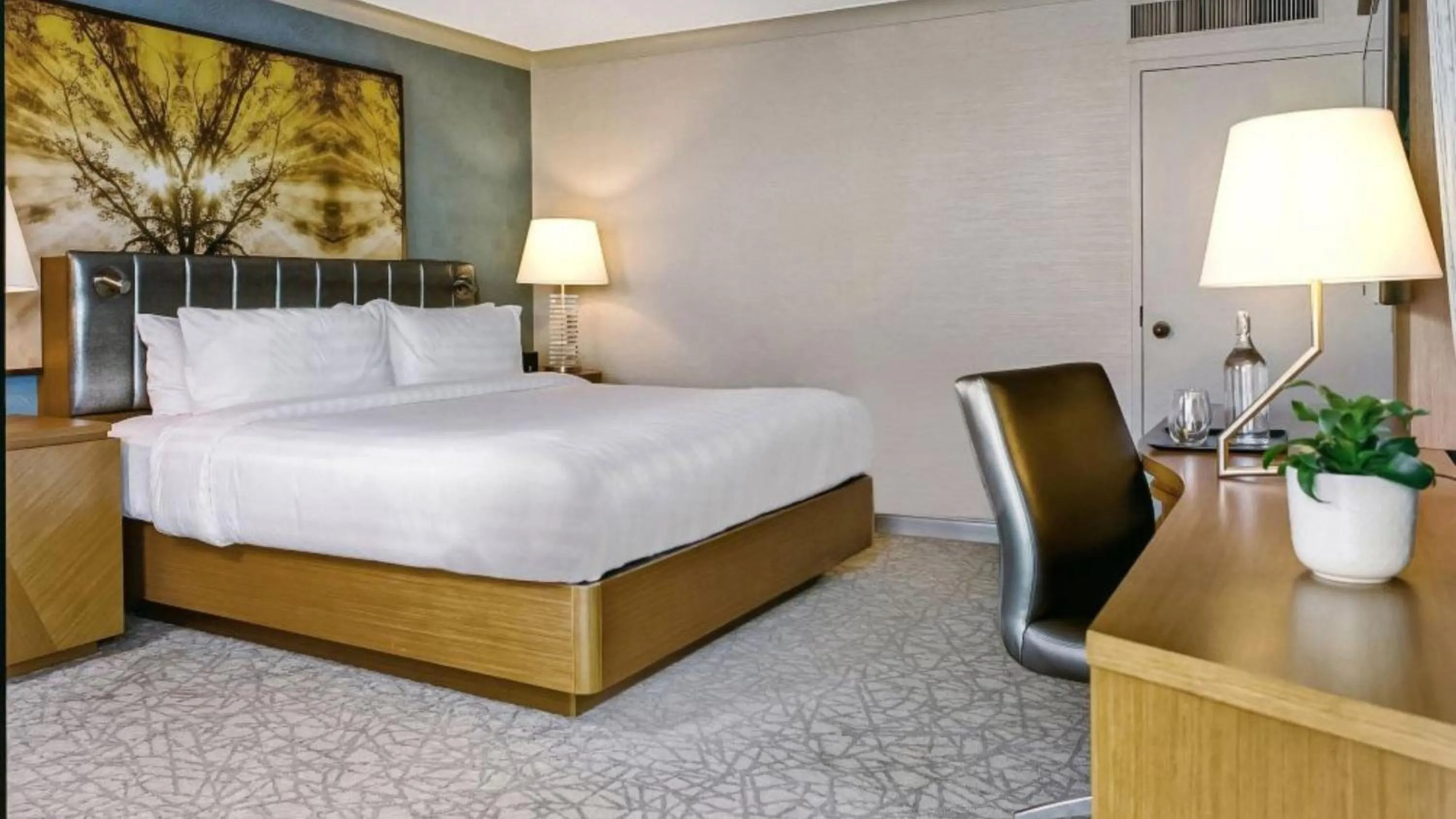 Photo of the whole room, Bed in Crowne Plaza Toronto - North York by IHG