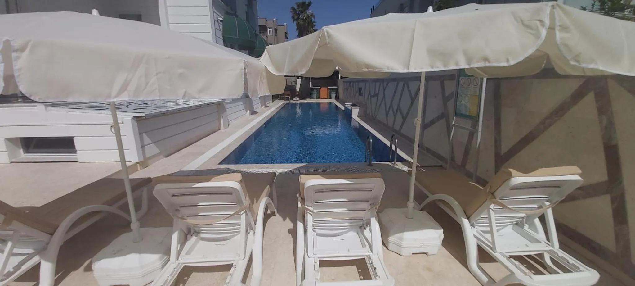 Day in IN SUIT LUXURY