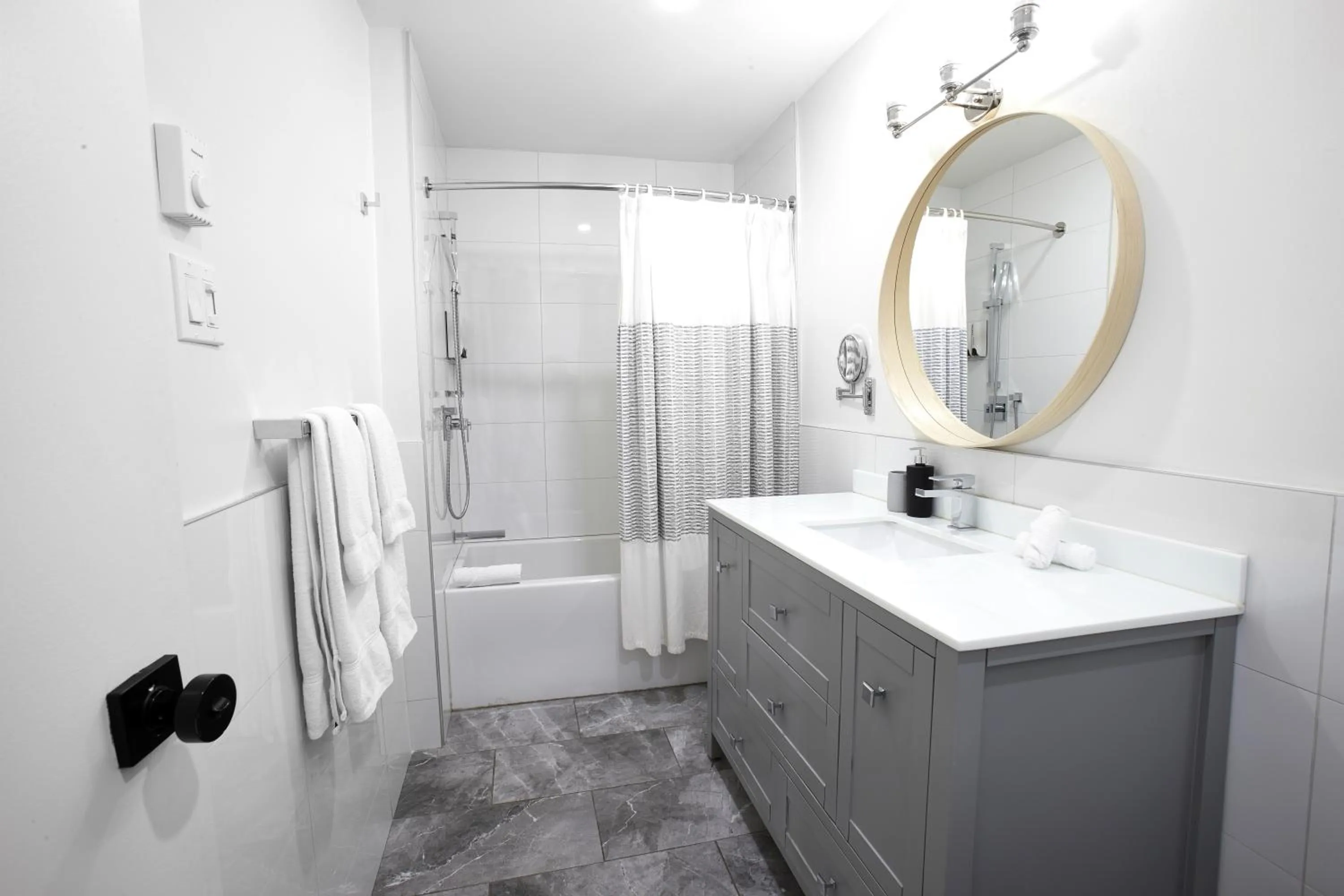 Shower in hotel & spa Carré Saint-Louis