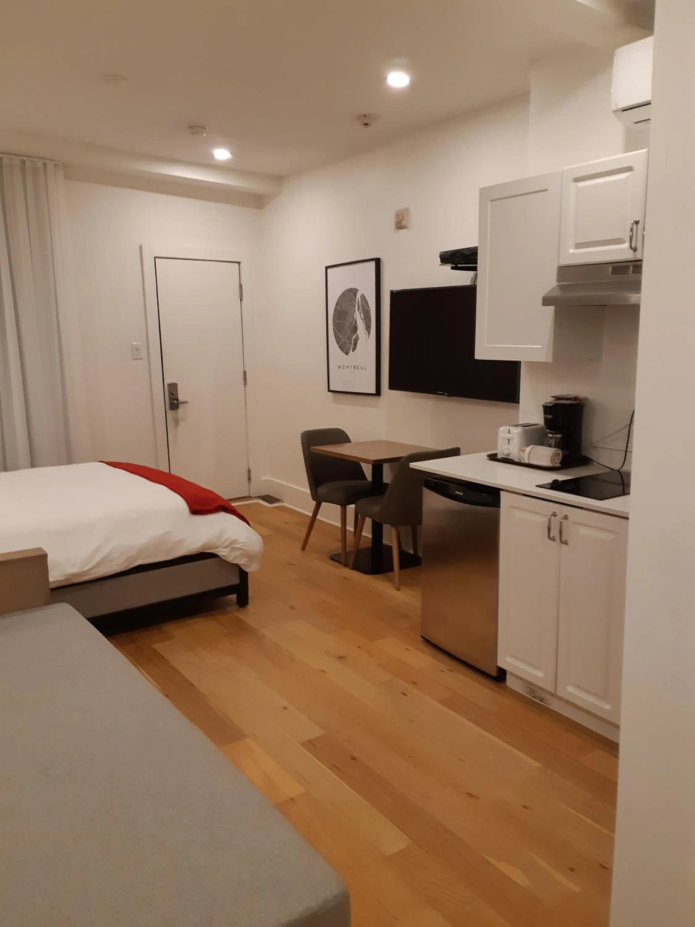 Bed in hotel & spa Carré Saint-Louis