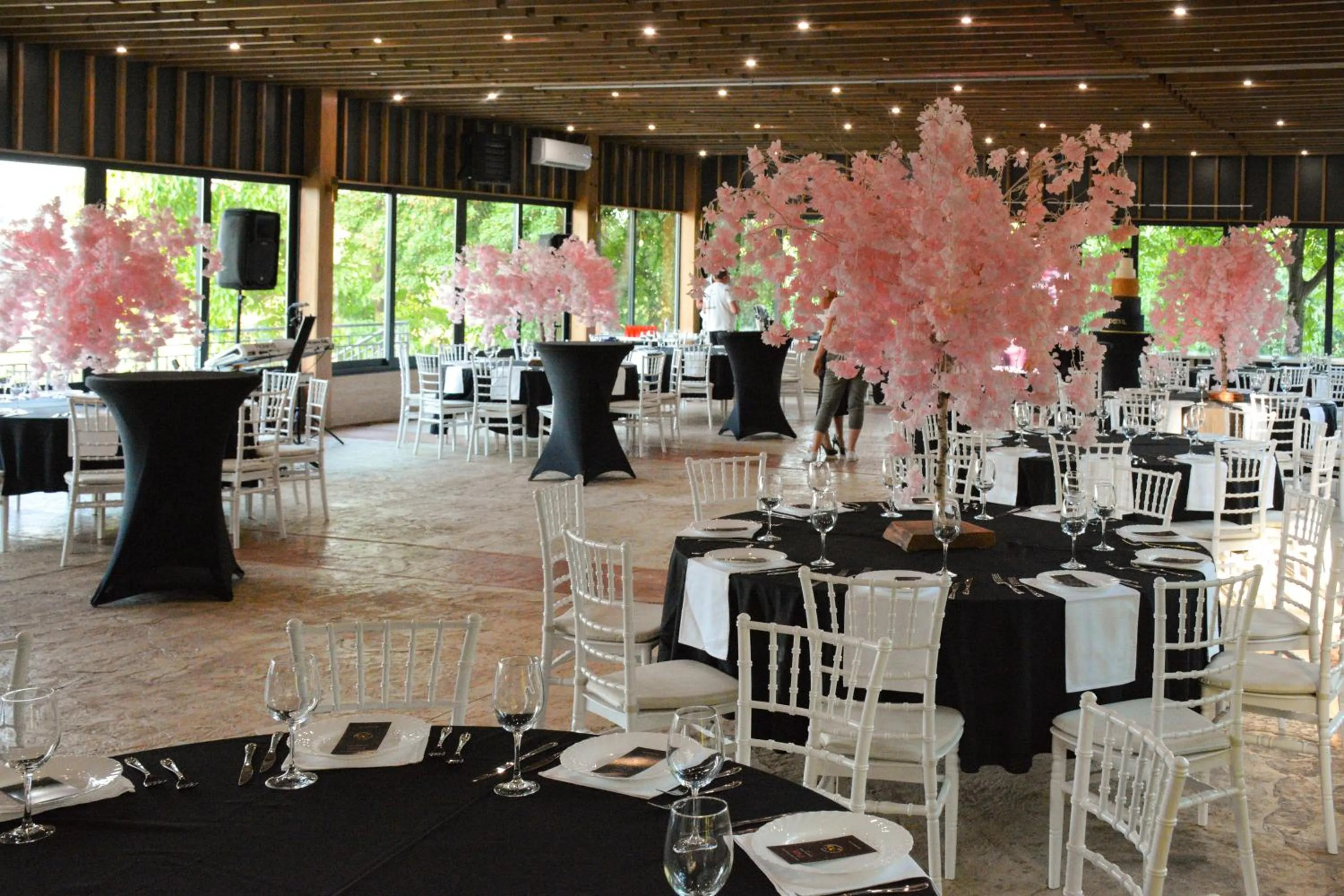 Restaurant/places to eat in Hotel Marina Agreena