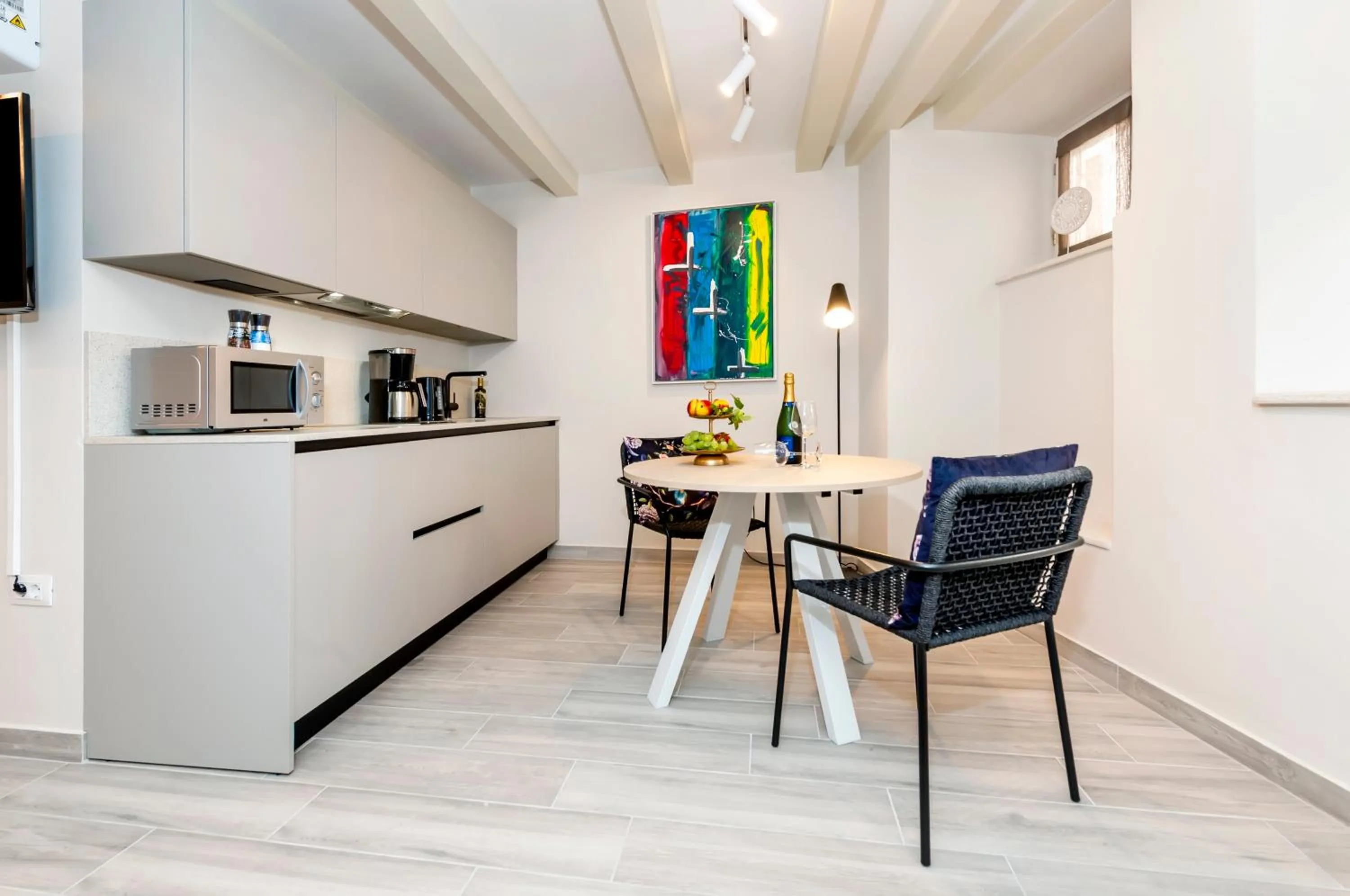 Dining area in Yellow House Rovinj