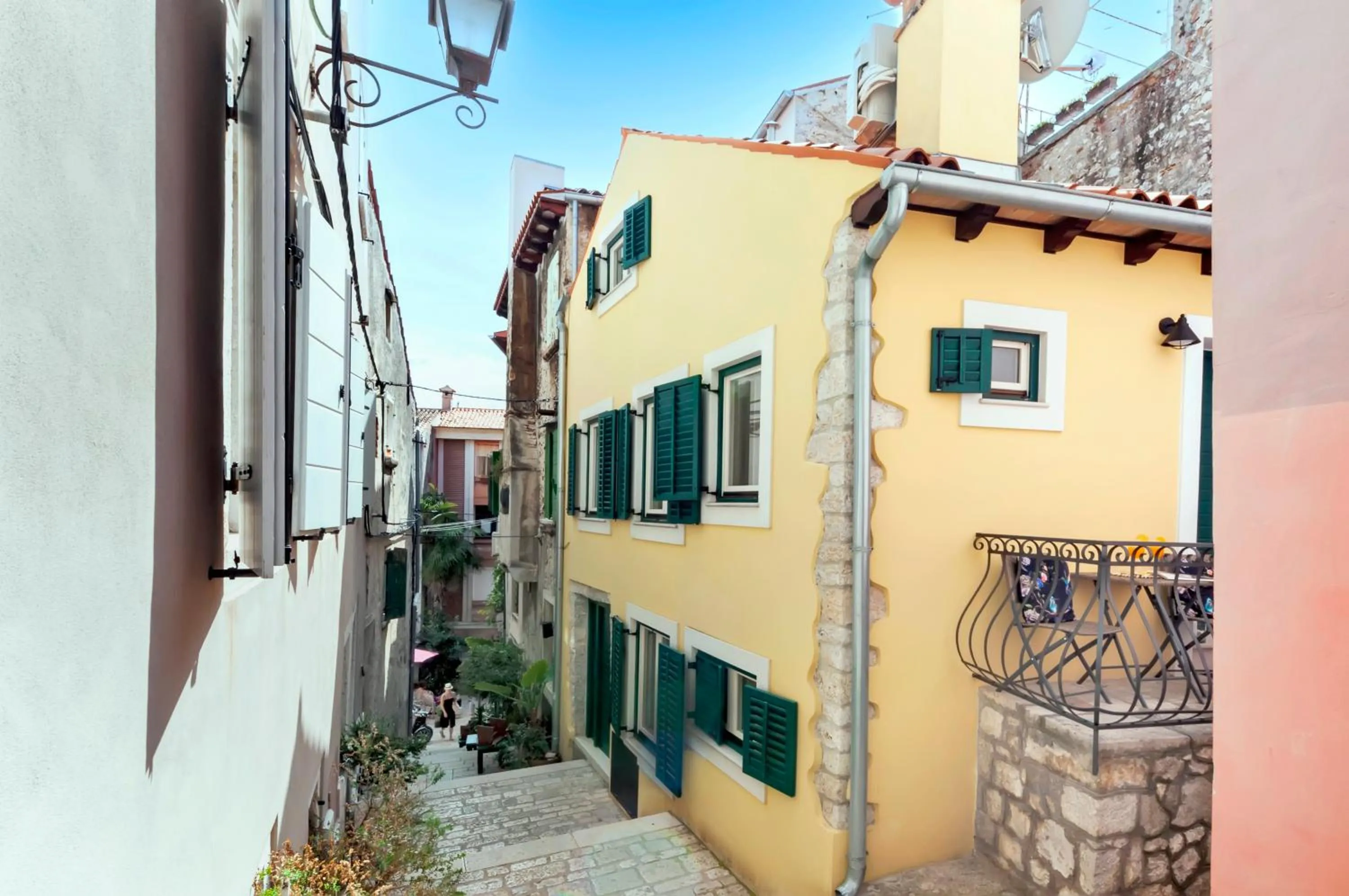 Property building in Yellow House Rovinj
