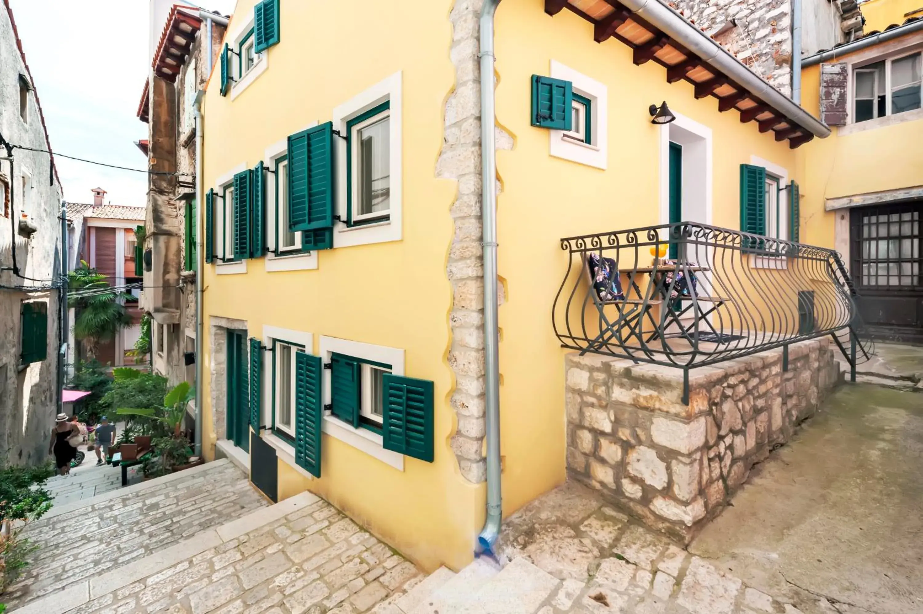 Duplex Apartment in Yellow House Rovinj Duplex Apartment in Yellow House Rovinj