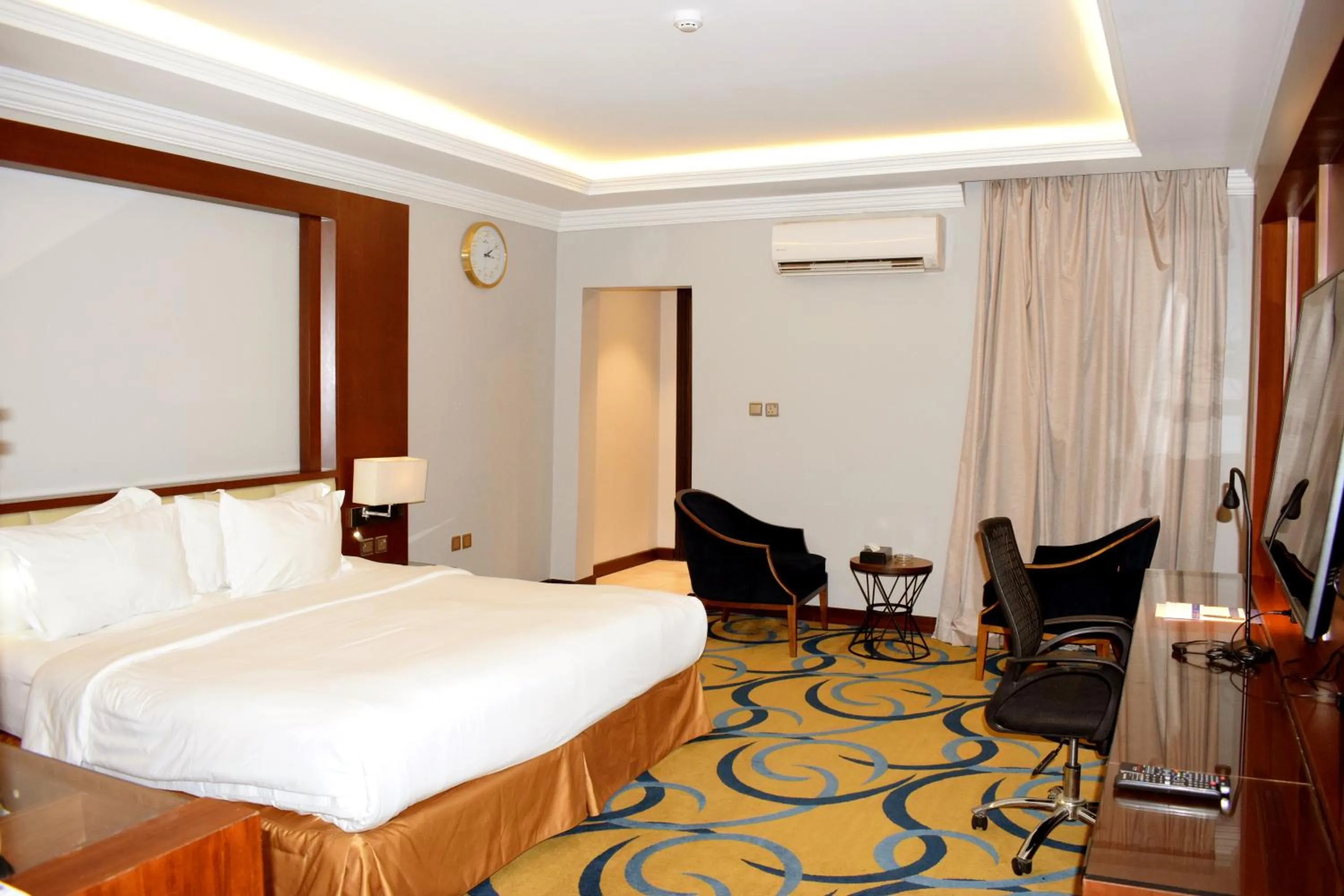 Photo of the whole room, Bed in Sultanate Jazan