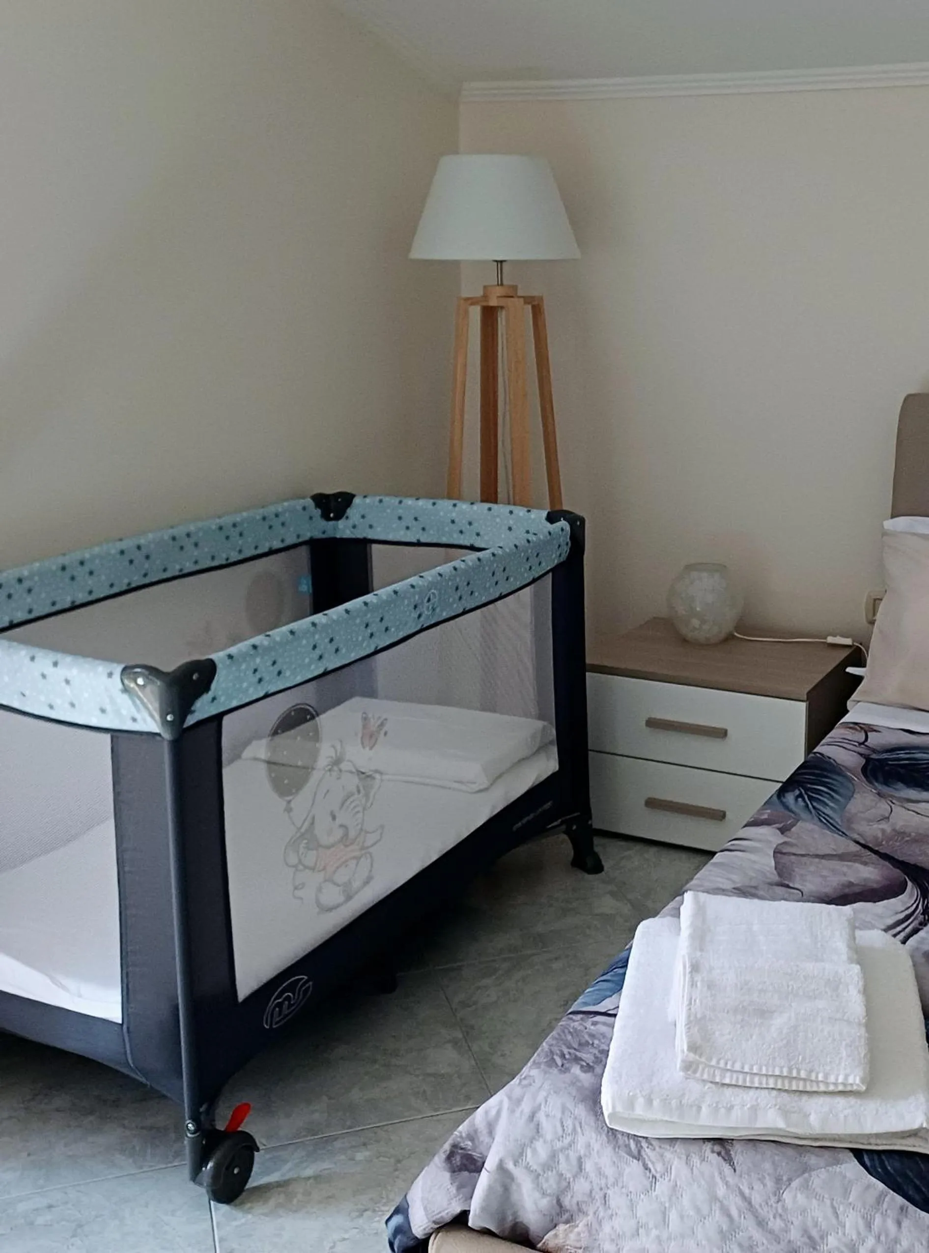 Bed in Rara Domus B&B