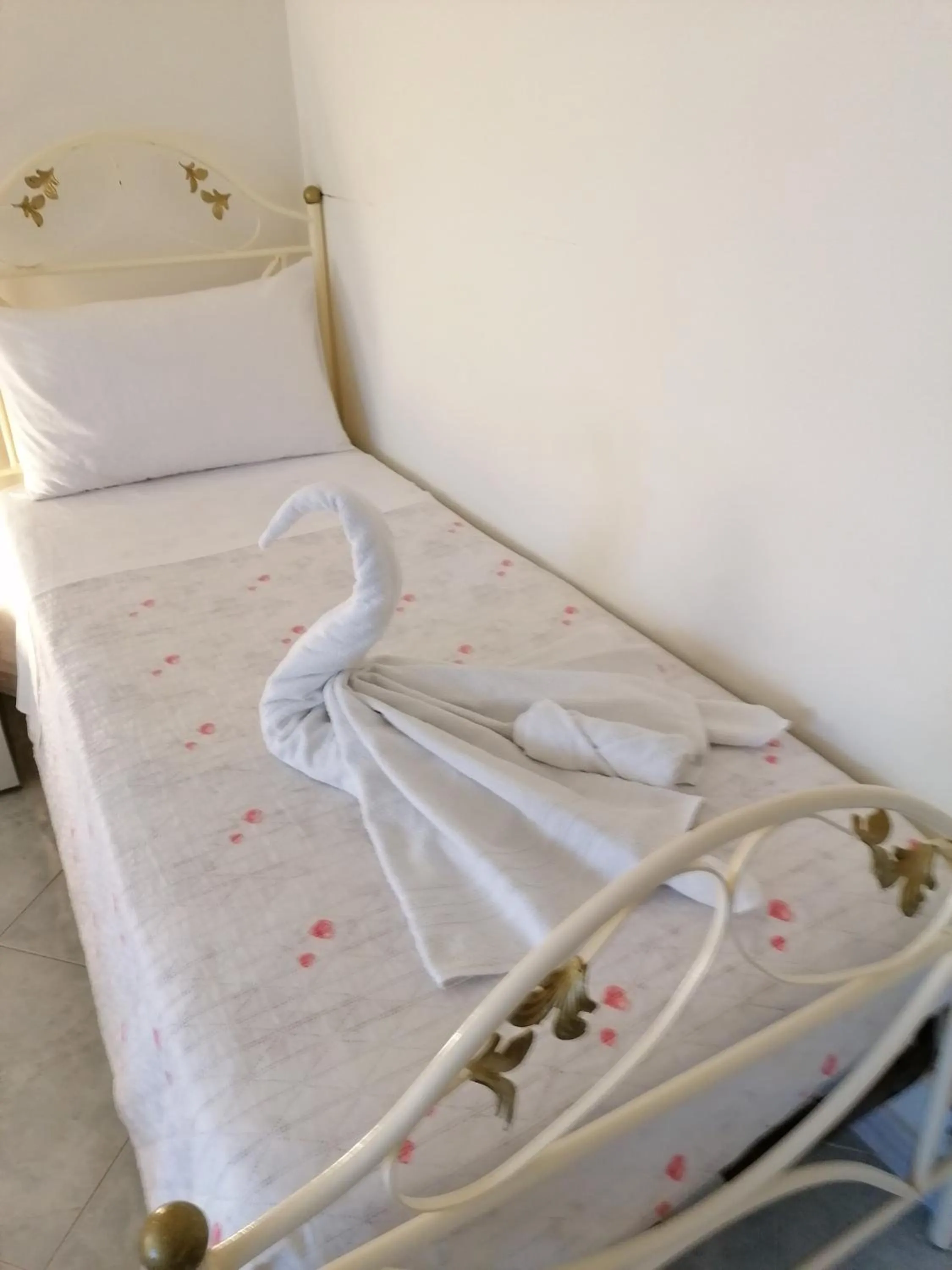 Bed in Rara Domus B&B